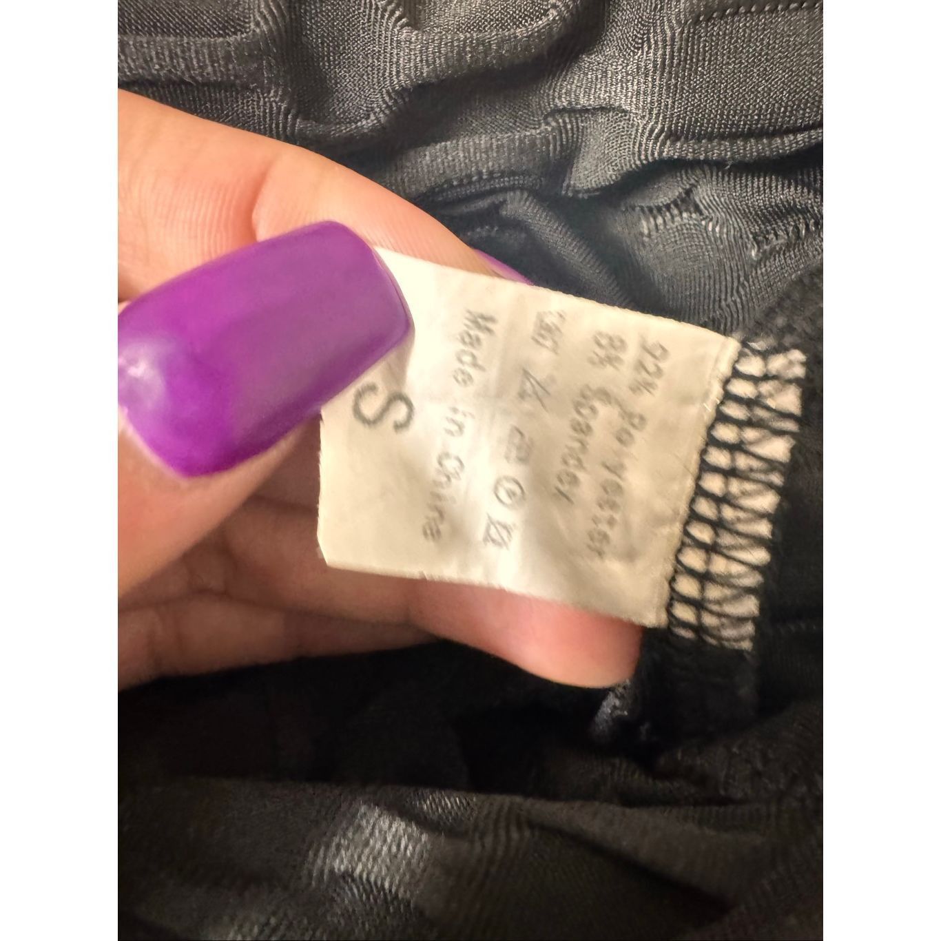 Other Black Textured Scrunch Booty Shorts | Size Small Size 26" / US 2 / IT 38 - 2 Thumbnail