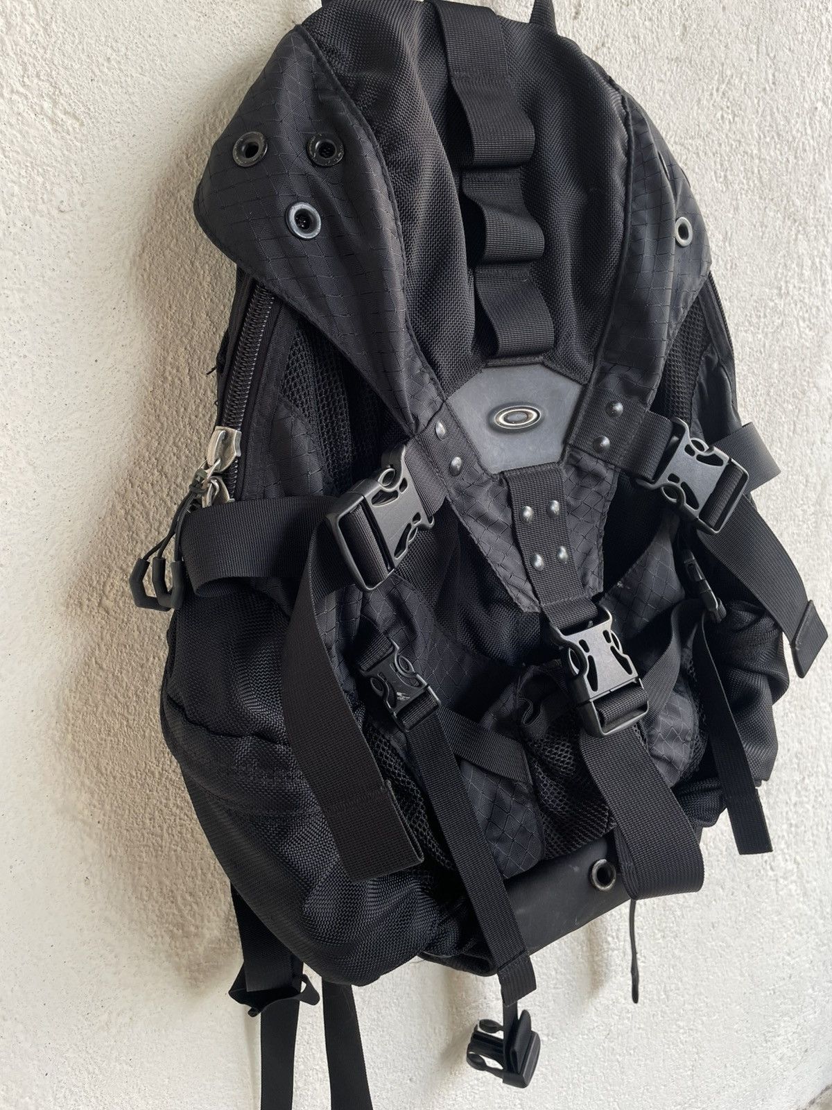 Oakley Rare Oakley Tactical Black Utility Backpack Techwear Outdoor Size ONE SIZE - 4 Thumbnail