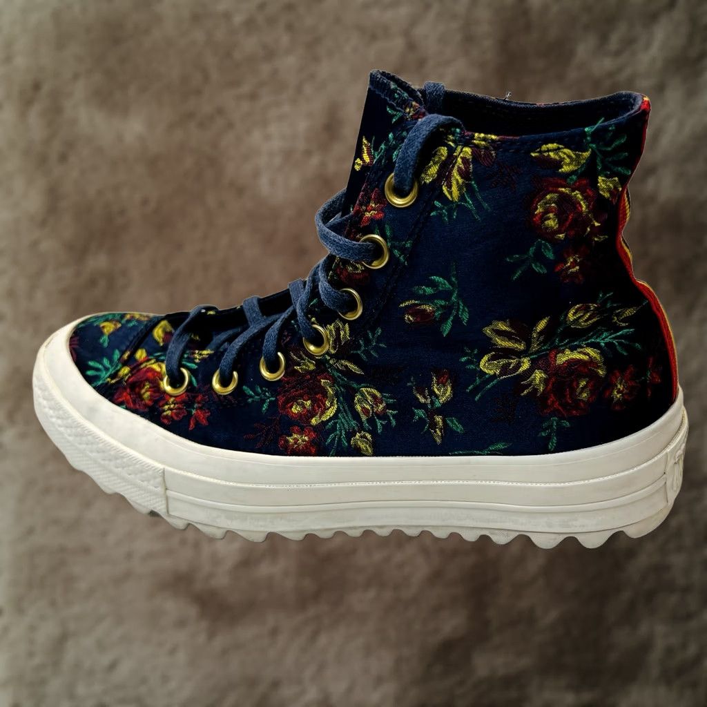 Converse Converse Platform Hi Top Shoes Women’s 7.5 Blue Floral CTAS Lift Ripple Sneaker Mid Top Casual Shoes Womens Size M / US 6-8 / IT 42-44 - 1 Thumbnail