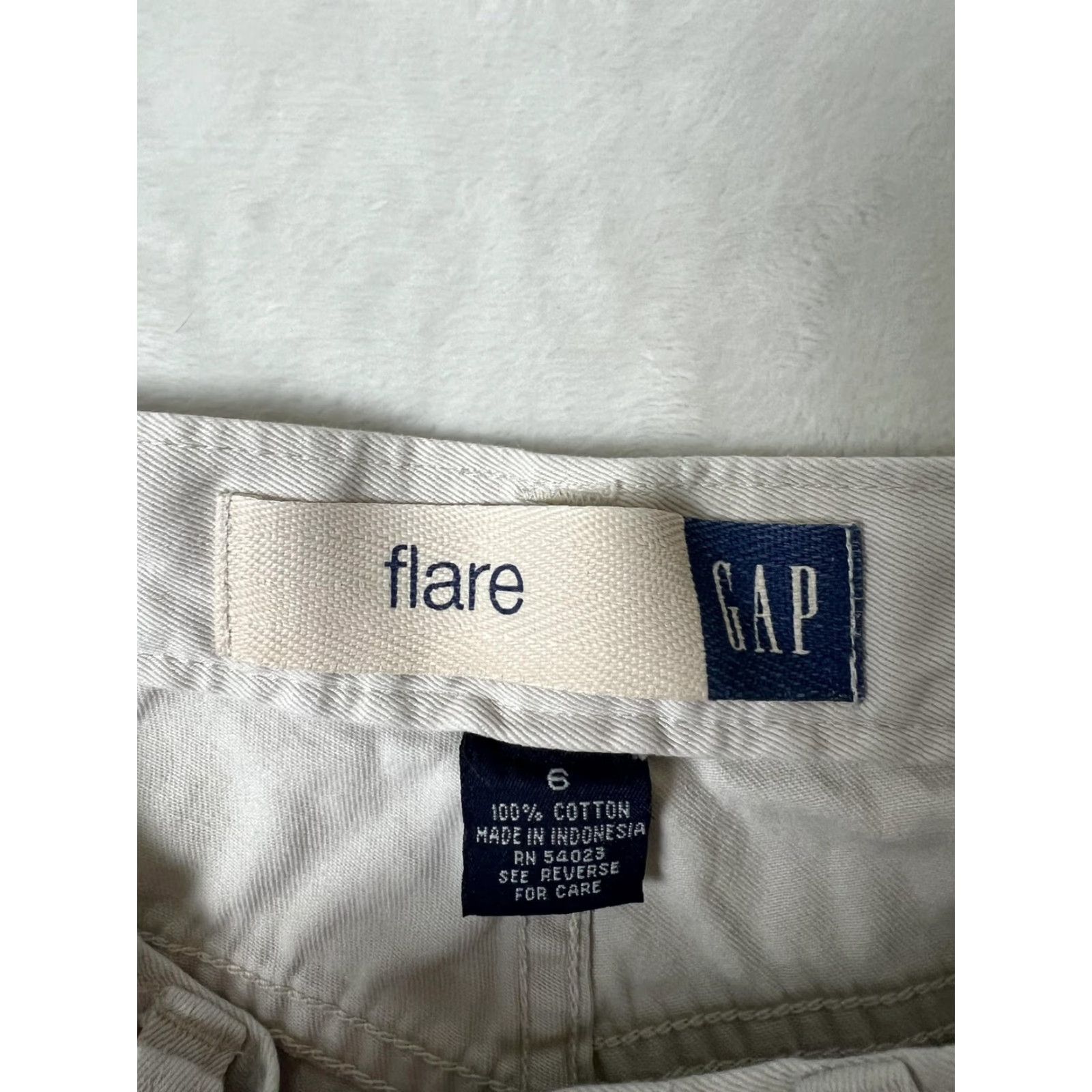Gap VTG Gap Cargo Pants Womens 6 Beige Flare Leg Twill Utility Pockets Casual Y2K Size 28" / US 6 / IT 42 - 5 Thumbnail