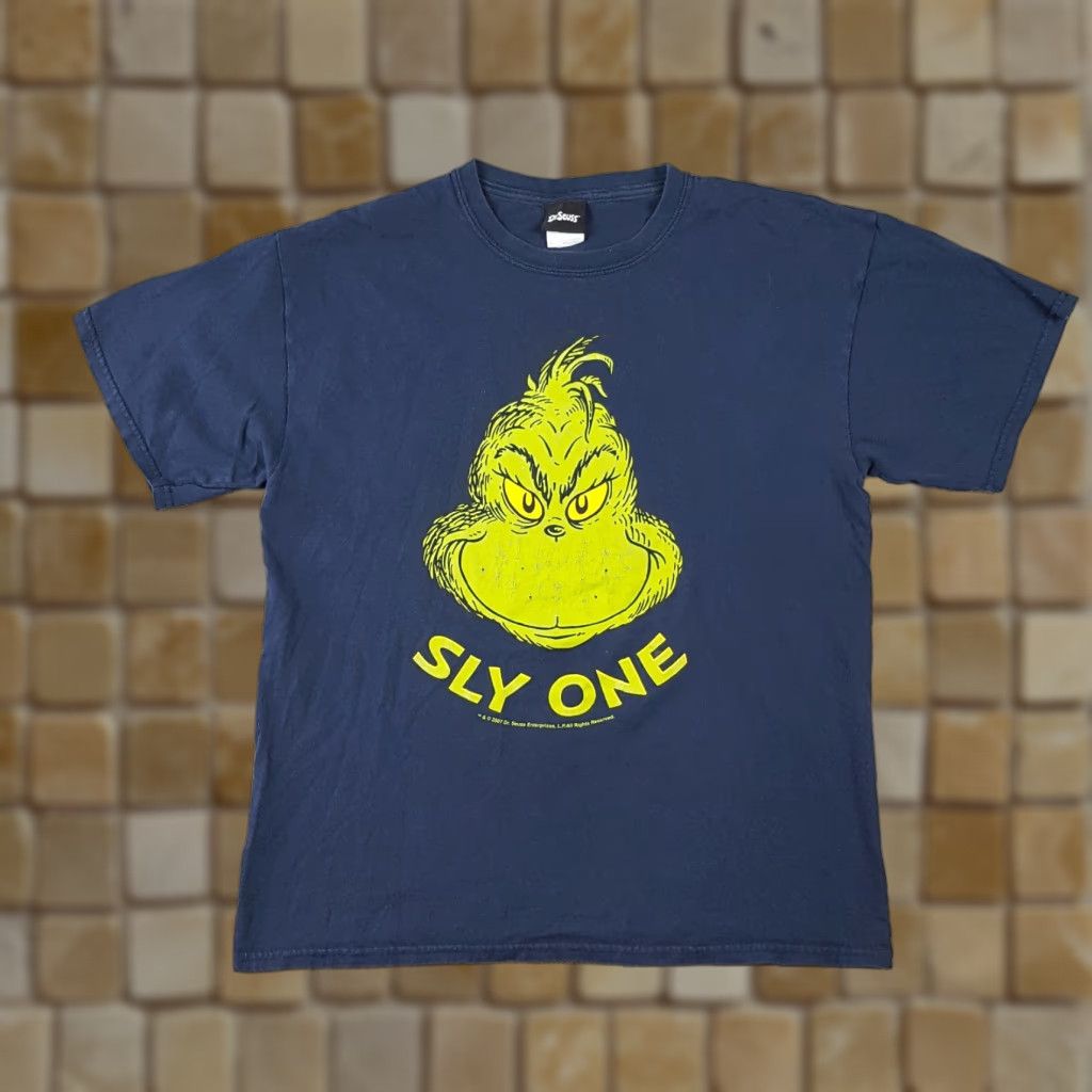 Vintage Y2K Grinch Dr. Seuss The Grinch Size Large Vintage Cartoon Movie T Shirt Sly Size US L / EU 52-54 / 3 - 1 Thumbnail