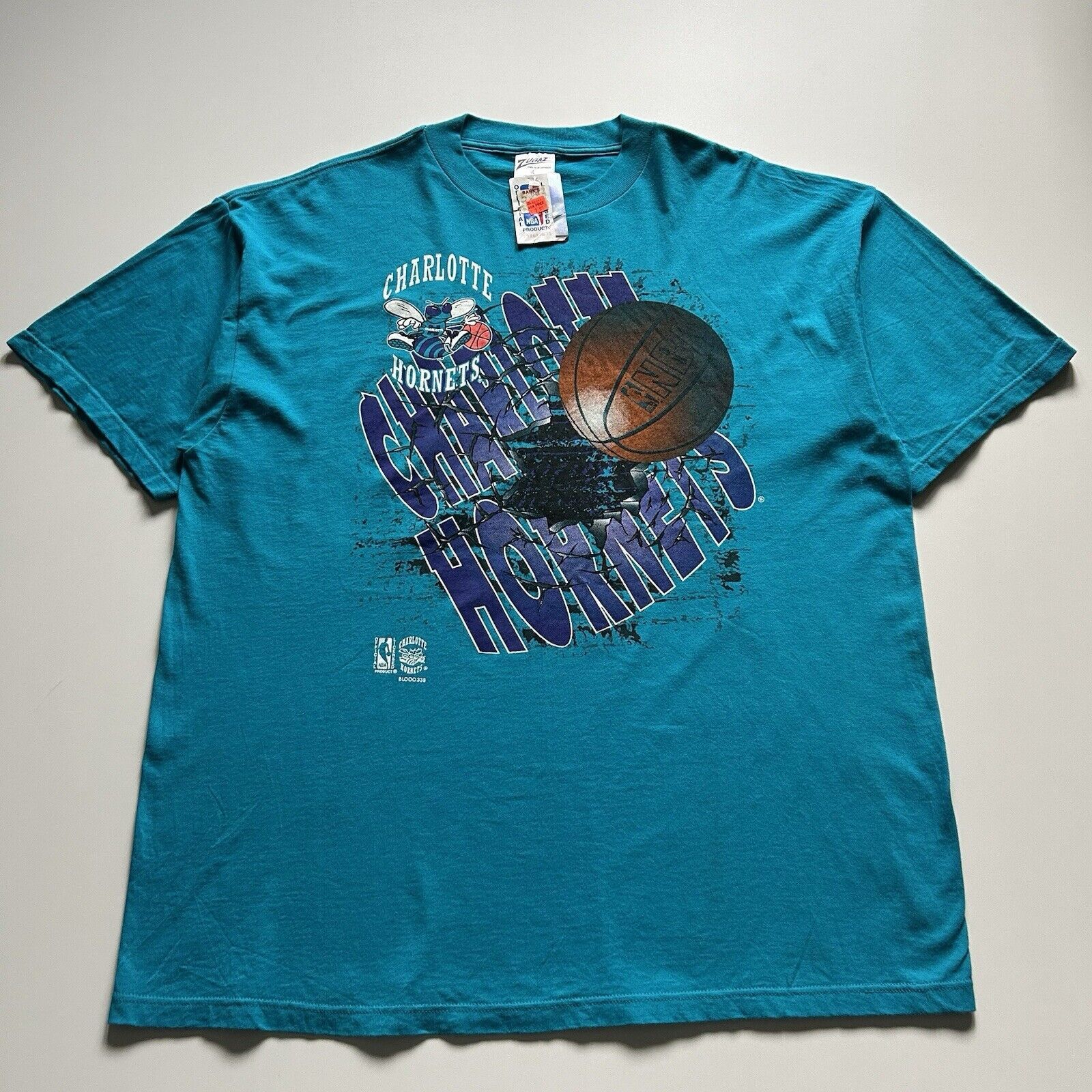 NBA × Vintage × Zubaz Vintage 90s Charlette Hornets NBA Zubaz Graphic T Shirt 2XL Size US XXL / EU 58 / 5 - 1 Thumbnail