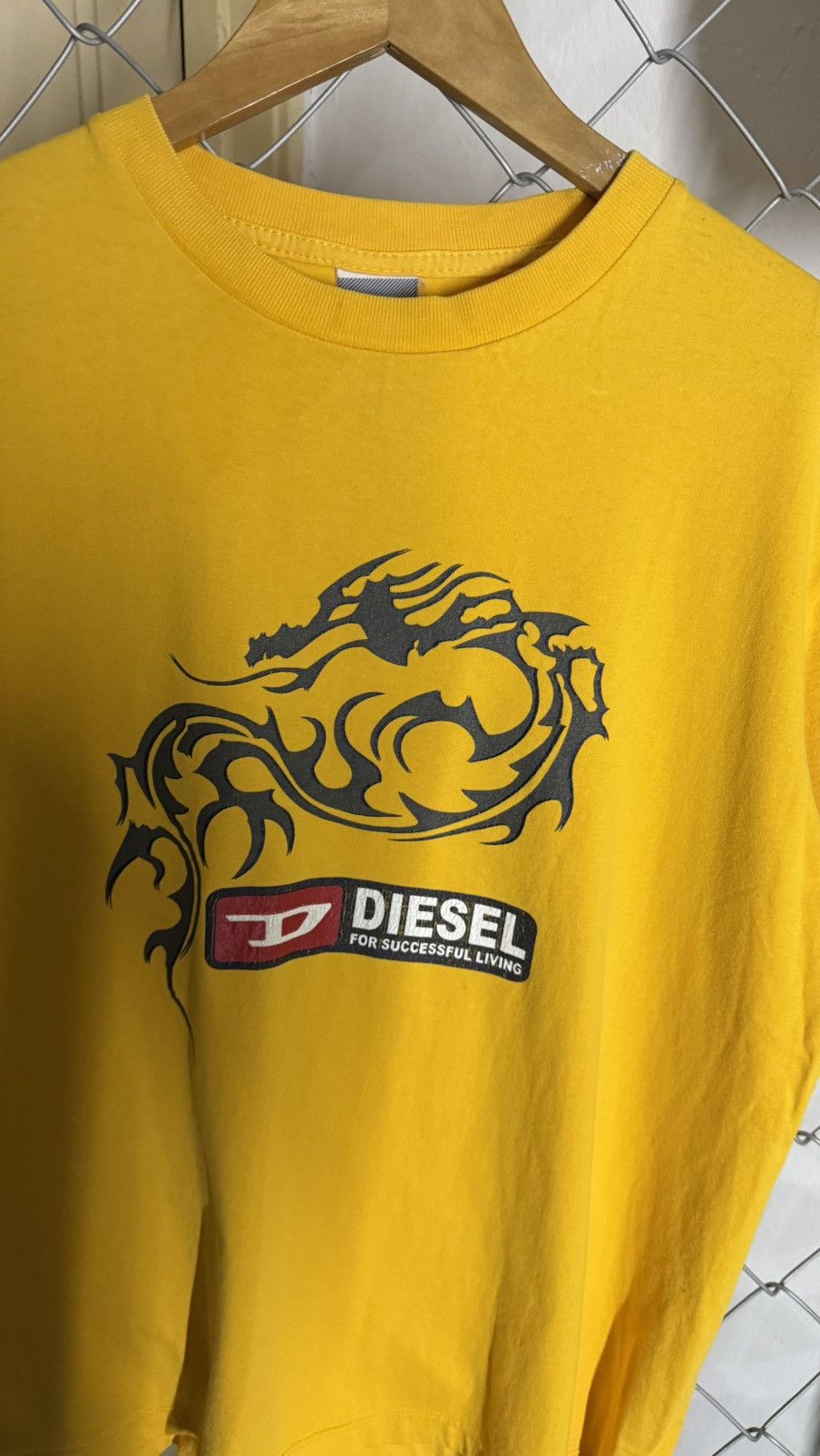 Diesel VINTAGE Y2K DIESEL TRIBAL DRAGON STYLE CROP T-SHIRT Size US L / EU 52-54 / 3 - 4 Thumbnail