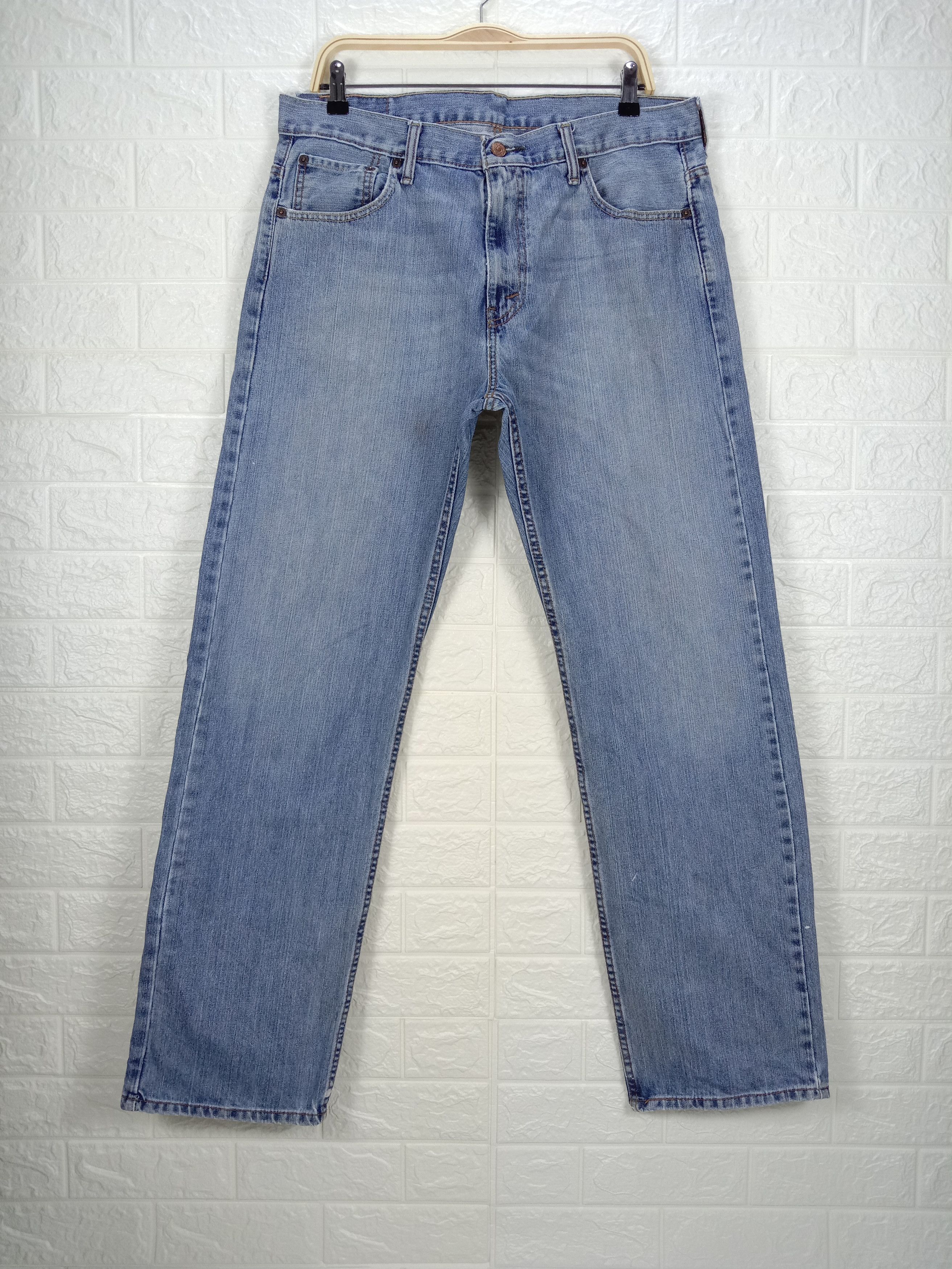 image of Levis x Levis Vintage Clothing Vintage Levi's 569 Jeans Blue Wash Denim, Men's (Size 34)