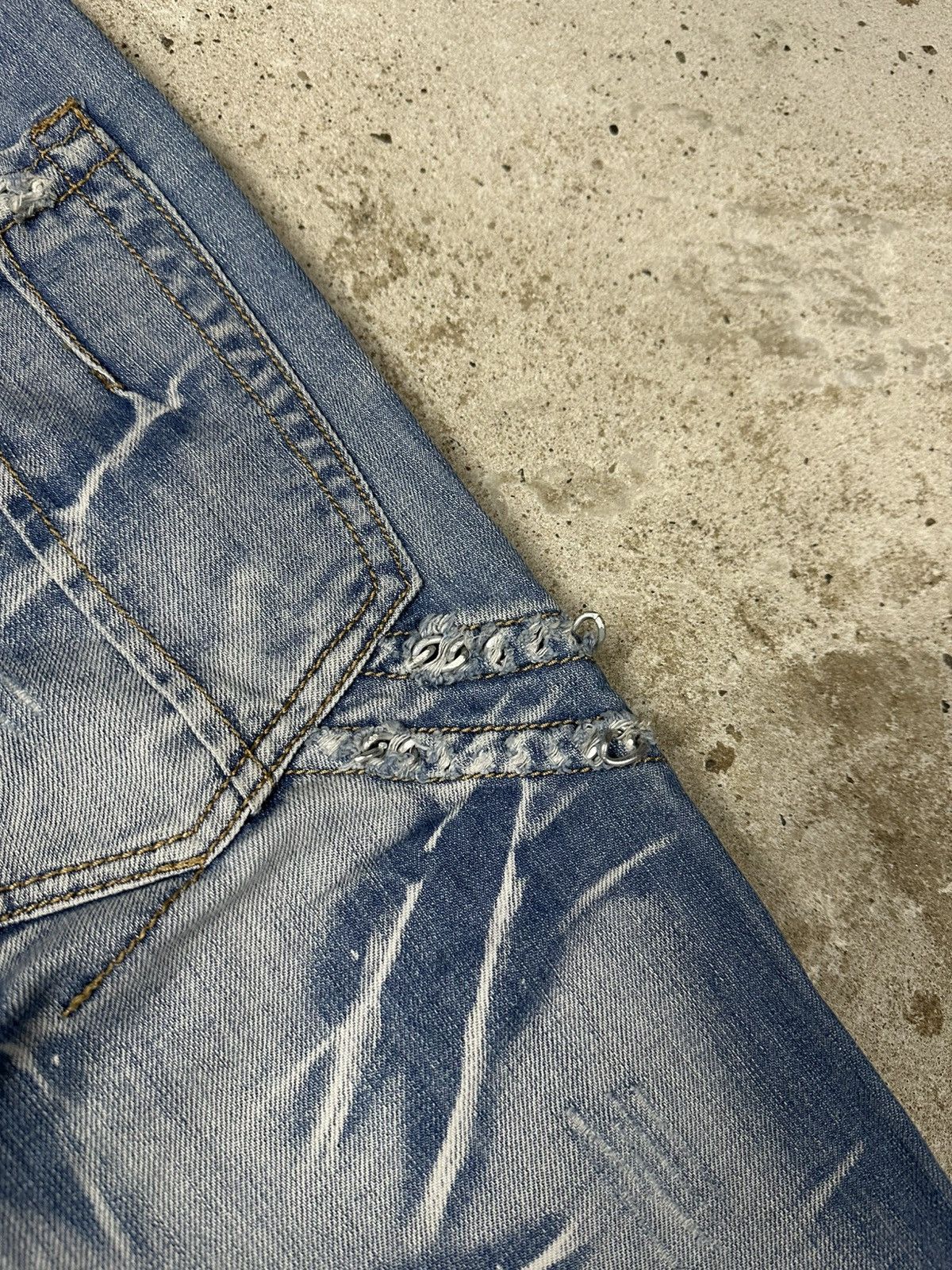 If Six Was Nine × Japanese Brand × Le Grande Bleu (L.G.B.) Vintage Y2K Blue Washed Distressed Chain Denim Pants Size US 38 / EU 54 - 17 Thumbnail
