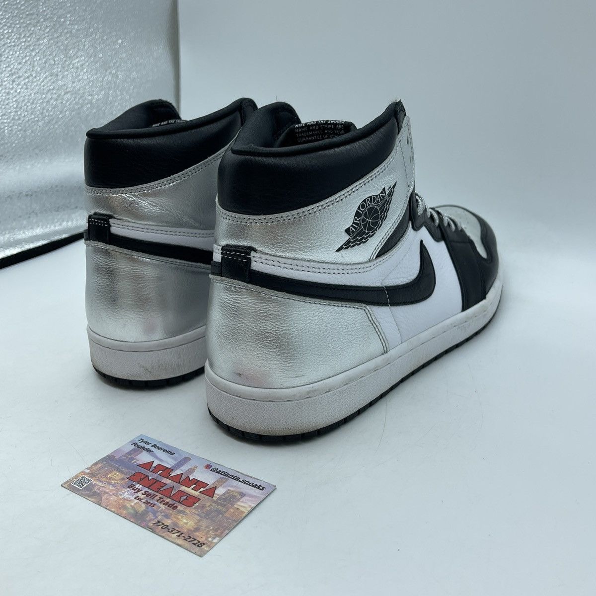 Jordan Brand Wmns air Jordan 1 high silver toe Size US 11.5 / IT 41.5 - 5 Thumbnail