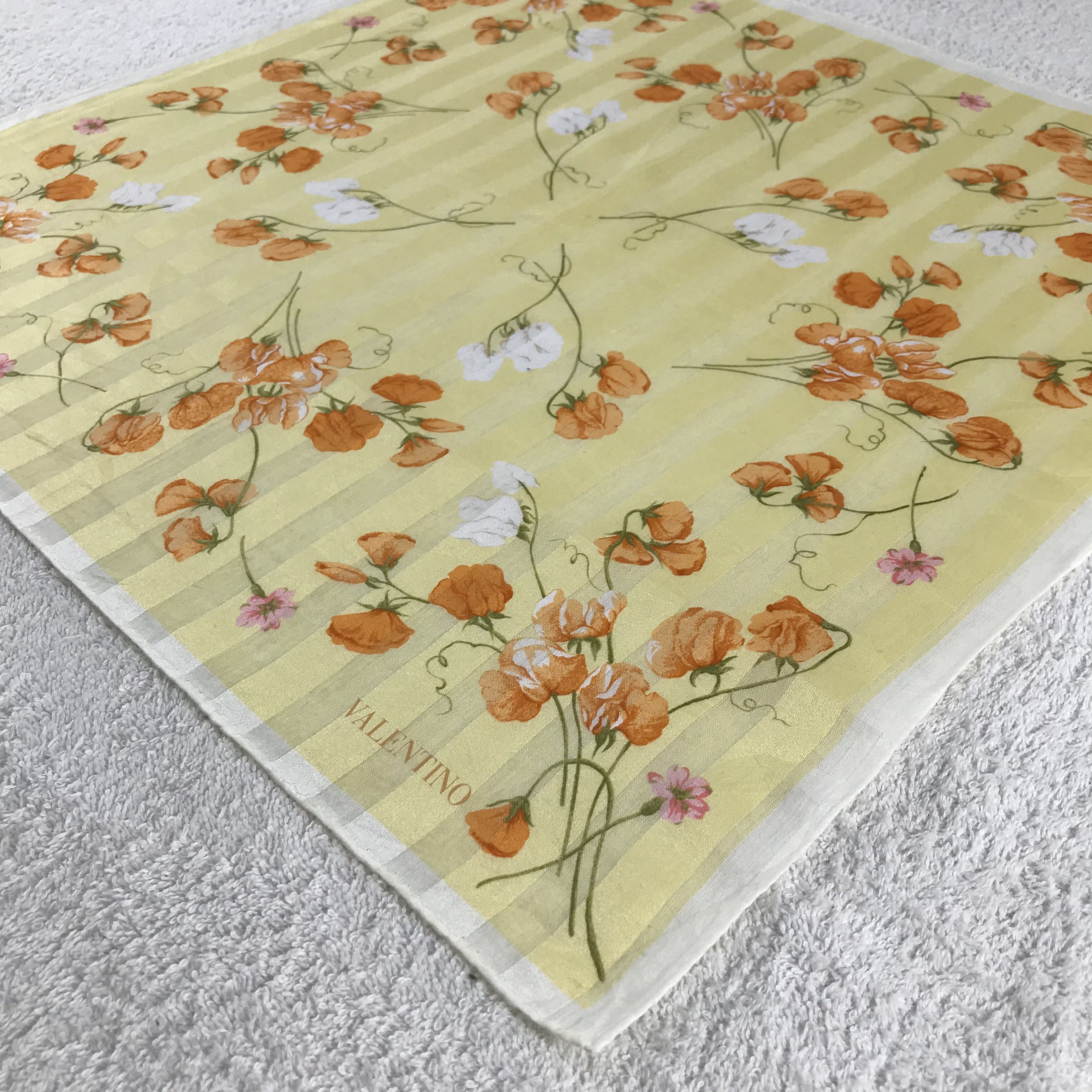 Valentino × Vintage Valentino Bandana / Handkerchief / Neckerchief - S143 Size ONE SIZE - 2 Thumbnail