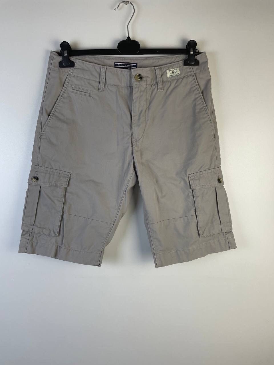 Tommy Hilfiger Tommy Hilfiger vintage cargo shorts size 31 Size US 31 - 1 Thumbnail