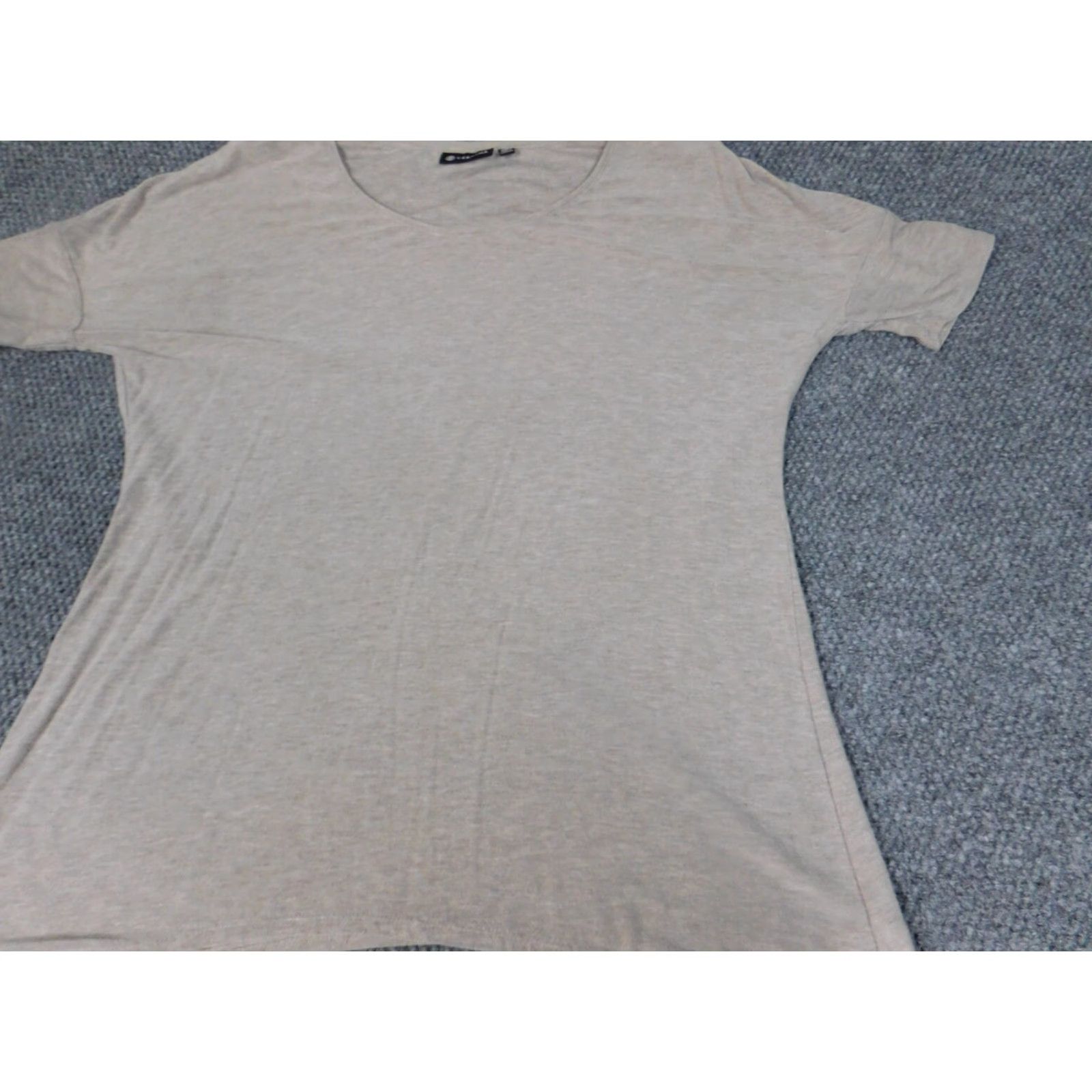 Vintage Versona Blouse Shirt Cap Sleeve Beige M Rayon Button Crew Neck Pullover Casual Womens Regular Stretch Size M / US 6-8 / IT 42-44 - 3 Thumbnail