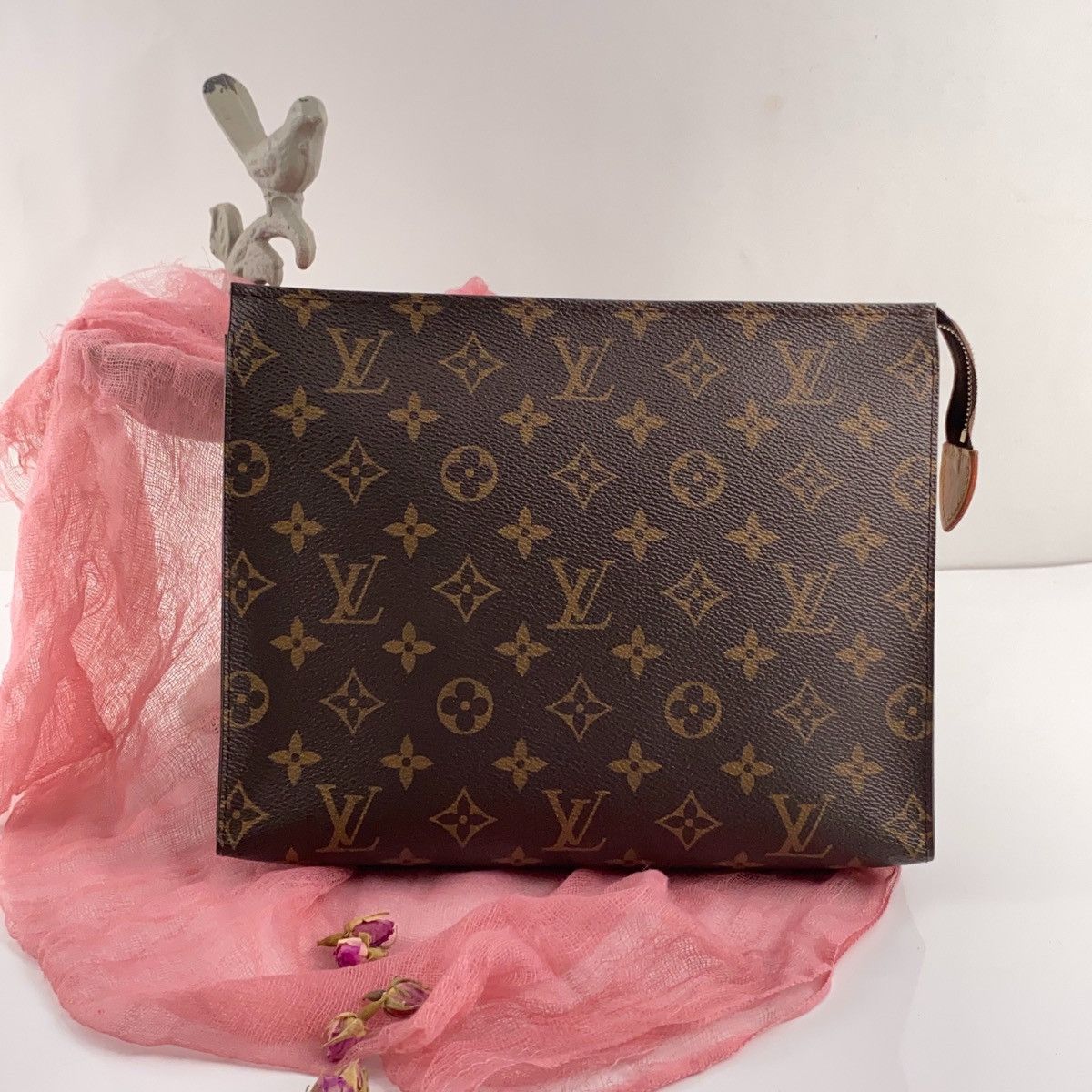 Louis Vuitton Toiletry pouche Size ONE SIZE - 2 Thumbnail