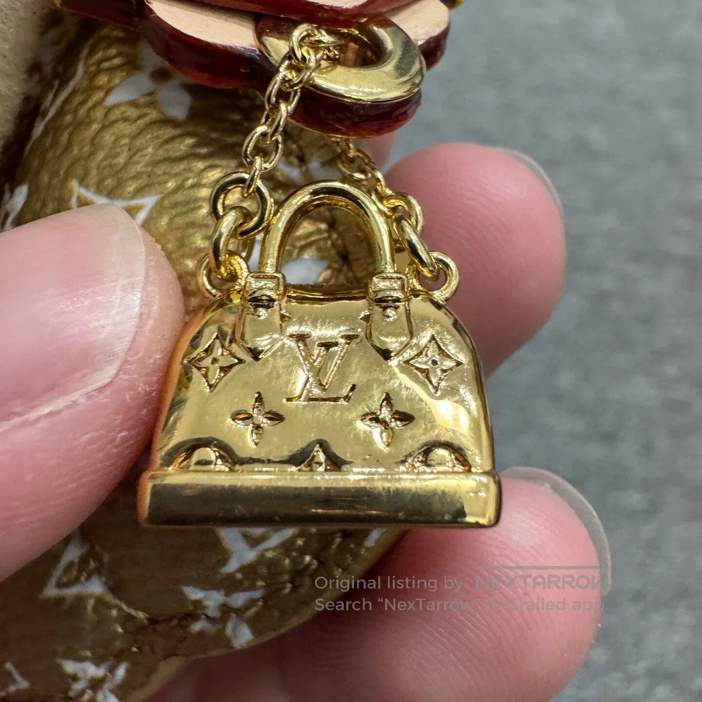 Louis Vuitton Louis Vuitton vivienne keychain| Size ONE SIZE - 4 Thumbnail
