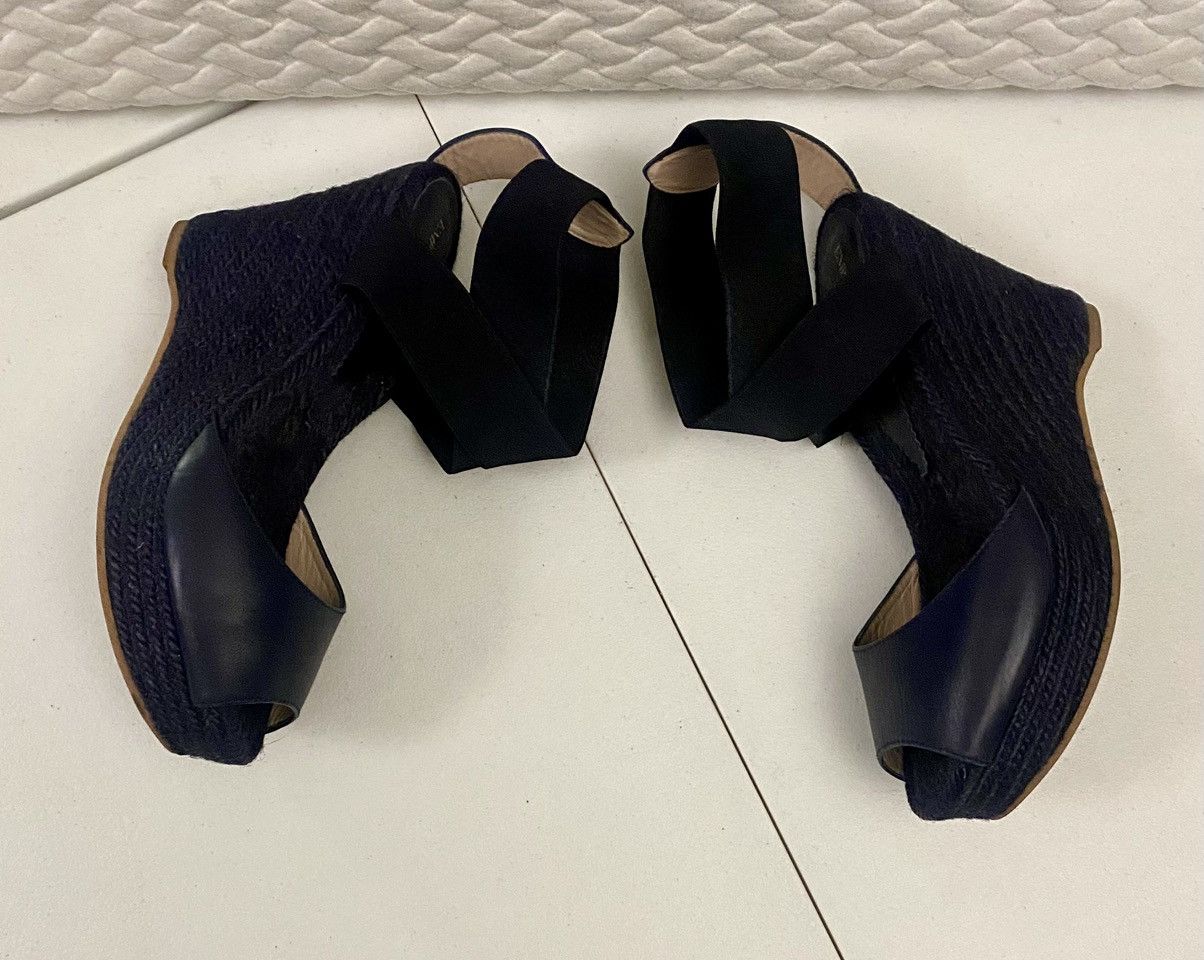 Emporio Armani Emporio Armani 🇪🇸 Navy Leather Espadrille Wedge Sandals 9.5 Size US 9.5 / IT 39.5 - 7 Thumbnail
