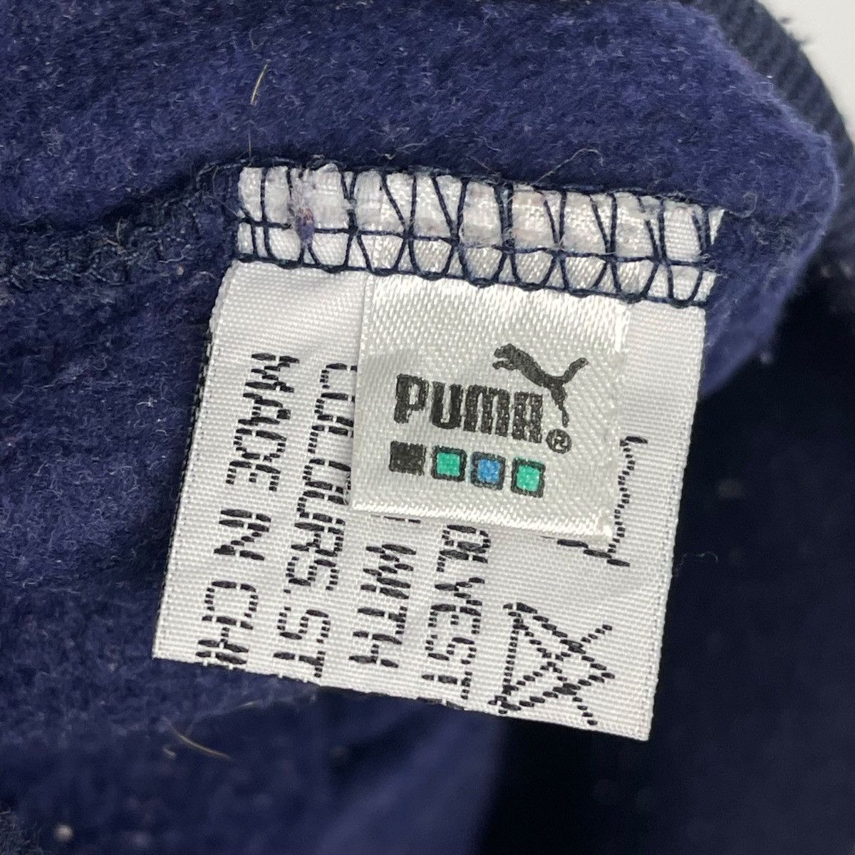 Puma × Vintage Vintage Puma Small Embroidered Crewneck Sweatshirt Navy Size US L / EU 52-54 / 3 - 6 Thumbnail