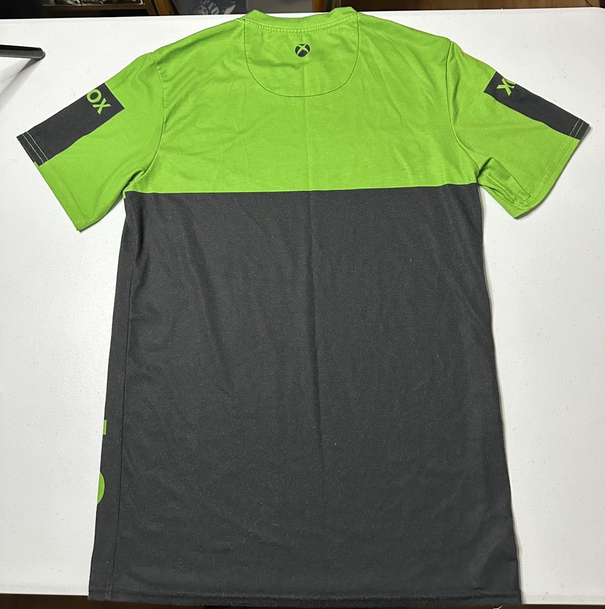 Vintage Xbox "Meta Threads" promotional retro gaming T-shirt. Size US S / EU 44-46 / 1 - 6 Thumbnail
