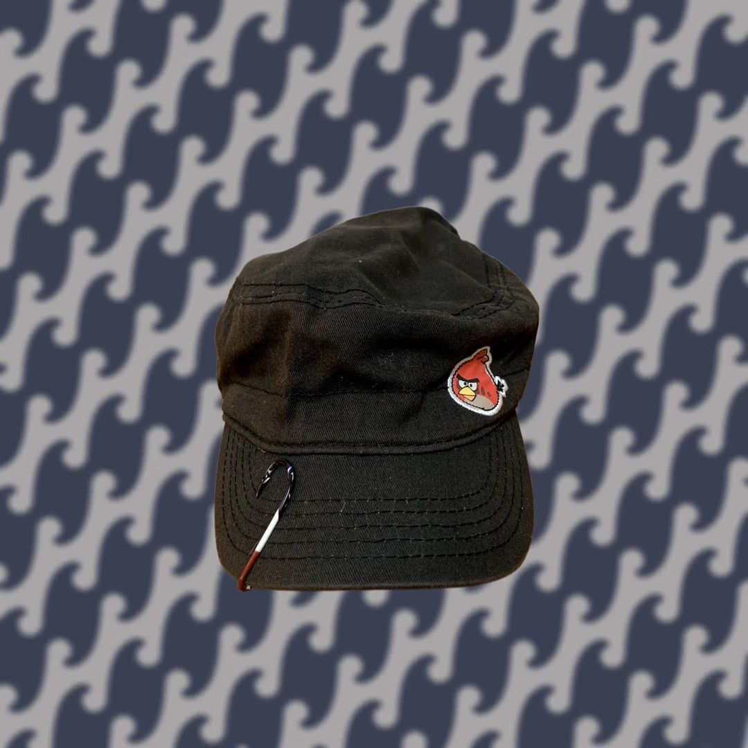 Vintage Angry Birds Hat W/ Hook - Red Bird Black Cap One Size Mens Baseball Cap Black Bird Theme Size ONE SIZE - 1 Thumbnail
