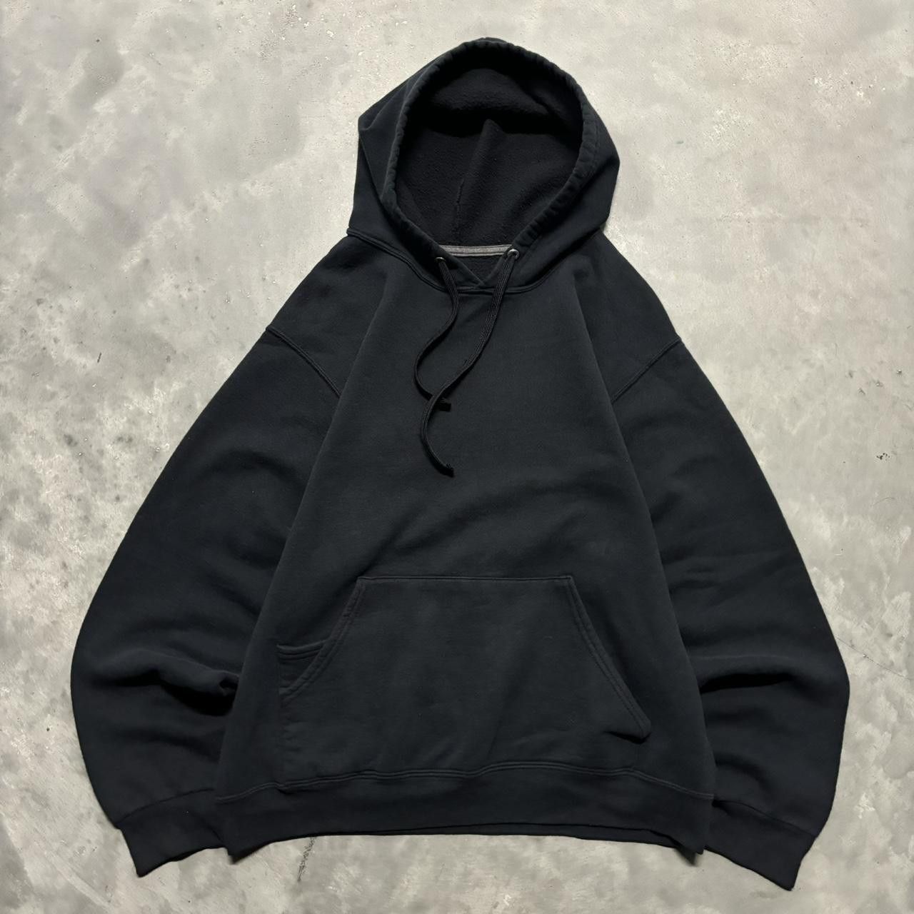 Russell Athletic × Vintage Crazy Vintage Y2K/2000s Black Blank Russell Style Essential Pullover Hoodie! Size US S / EU 44-46 / 1 - 1 Thumbnail