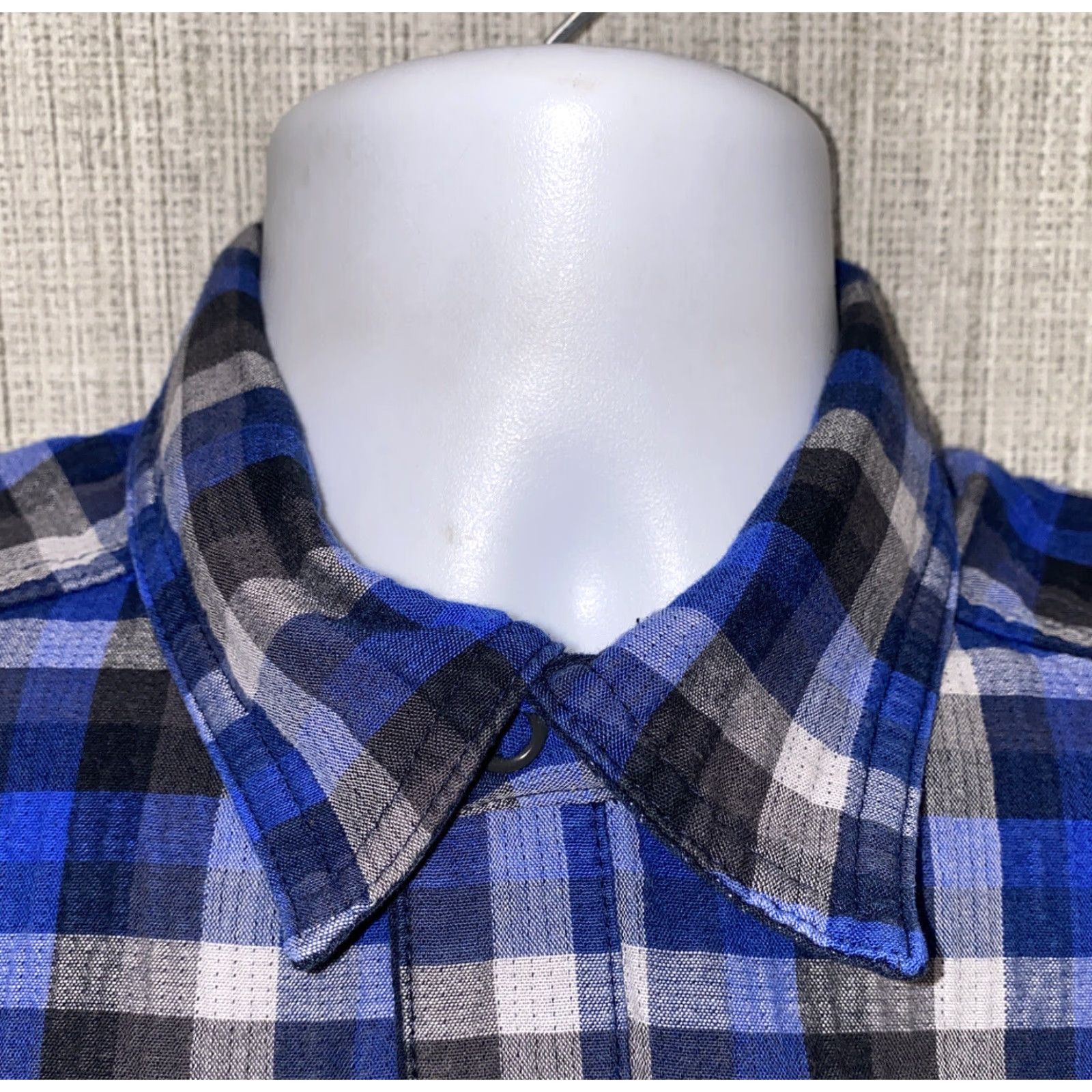 Mountain Hardwear Mountain Hardwear Mens Blue Plaid Long Sleeve Snap Button Front Shirt Size M Size US M / EU 48-50 / 2 - 3 Thumbnail