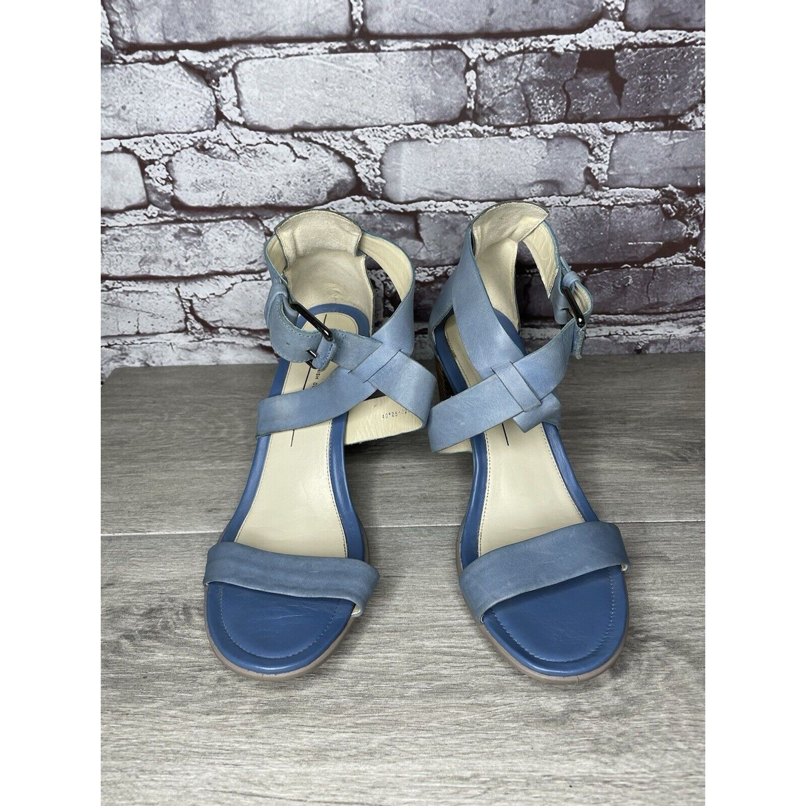 Ecco ECCO DANISH DESIGN Blue Leather Ankle Strappy Stacked Heel S Size US 9.5 / IT 39.5 - 19 Thumbnail