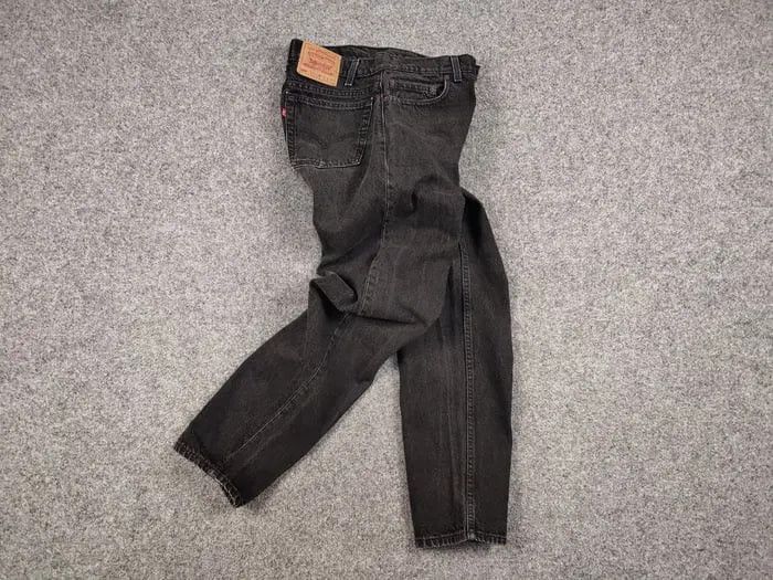 Levi's Vintage 90's levis 550 Black Denim mom Jeans Made in USA Size US 32 / EU 48 - 16 Thumbnail