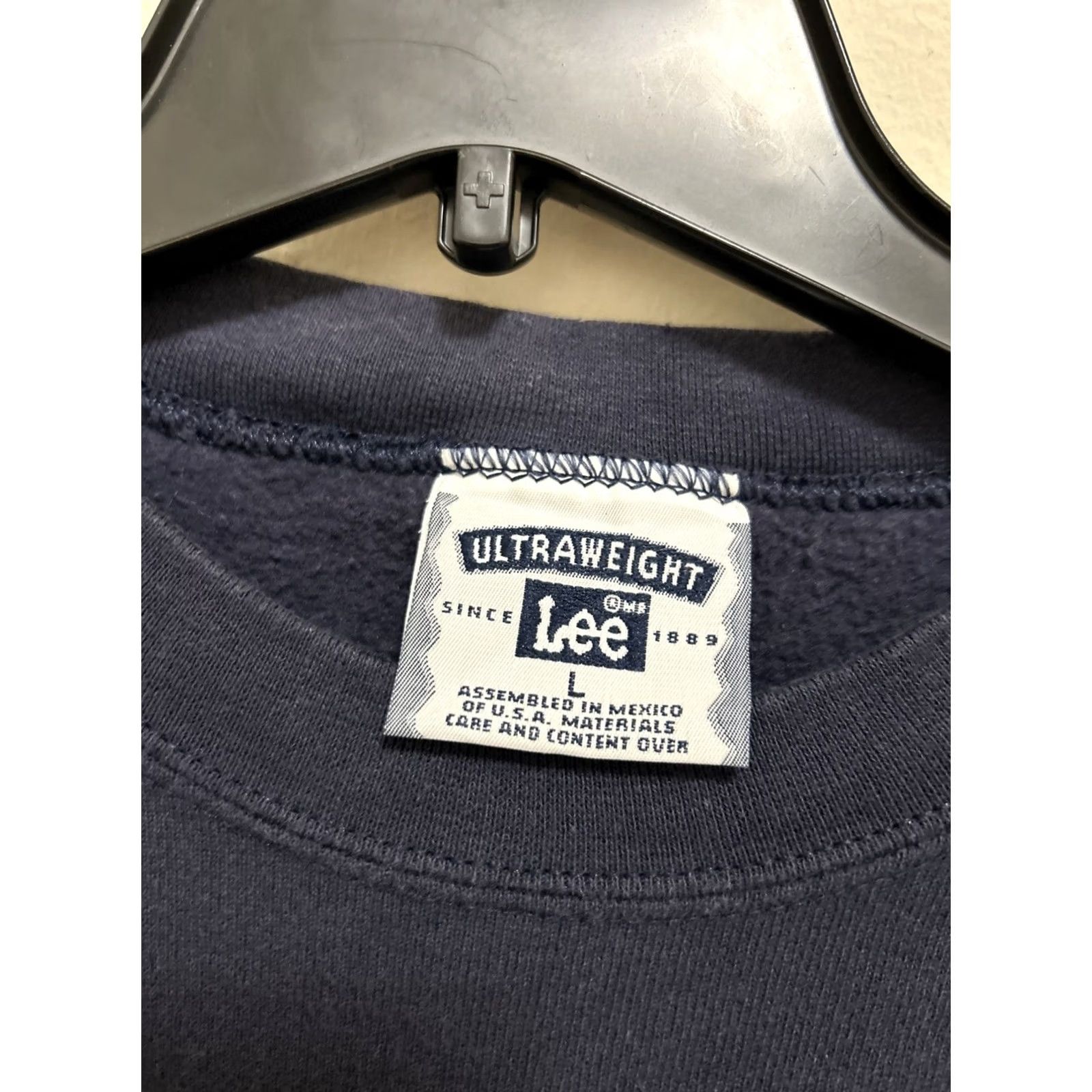 Lee Lee Sweatshirt Mens Large Blue Navy Ultraweight Crewneck Pullover Softball Size US L / EU 52-54 / 3 - 6 Thumbnail