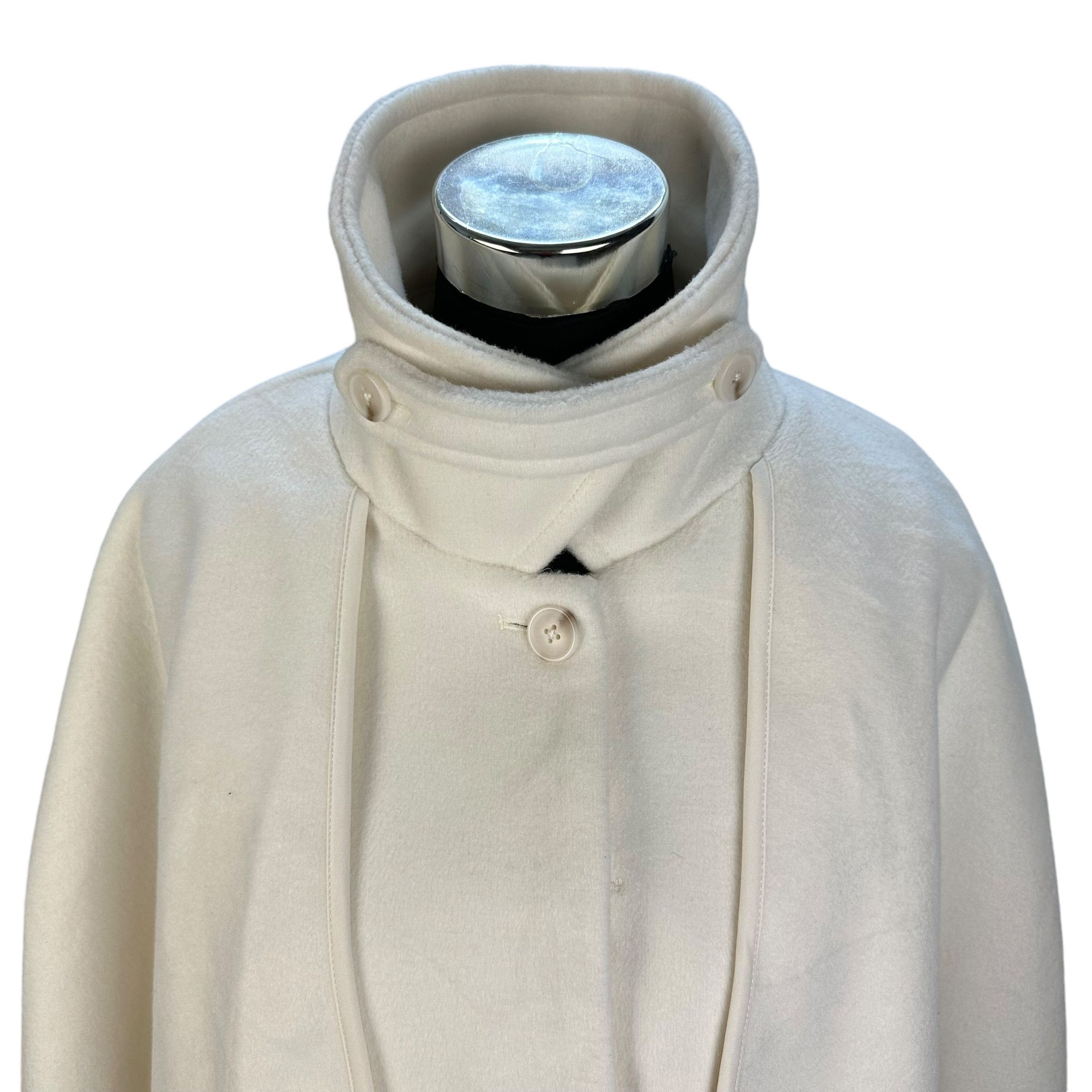 Japanese Brand SNIDEL High Collar White Cape Sleeveless Jacket #A57-1307 Size ONE SIZE - 2 Thumbnail