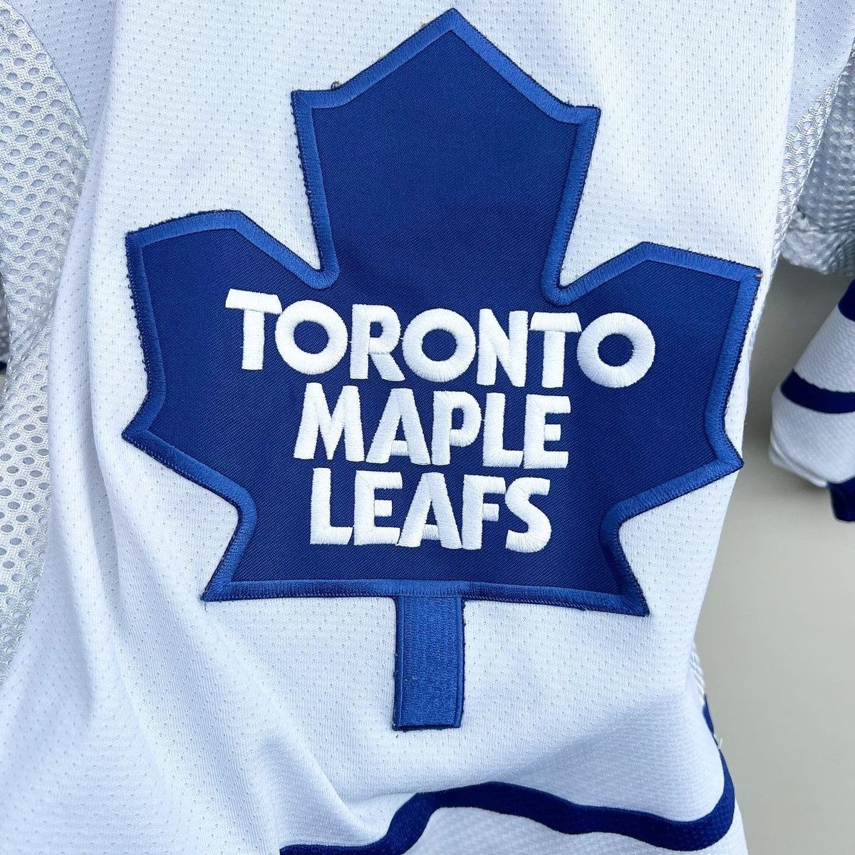 NFL VINTAGE NHL TORONTO MAPLE LEAFS JERSEY(young) Size US XS / EU 42 / 0 - 3 Thumbnail