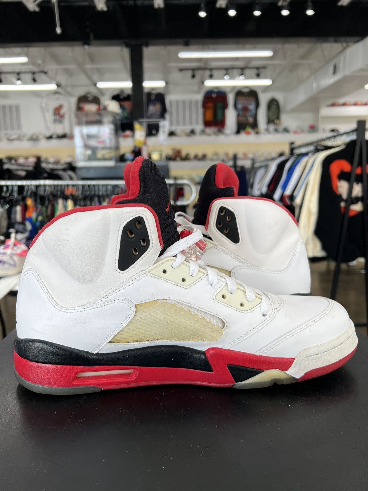 Jordan Brand Air Jordan 5 Fire Red Black Tongue Sz. 12 (2013) Size US 12 / EU 45 - 4 Thumbnail