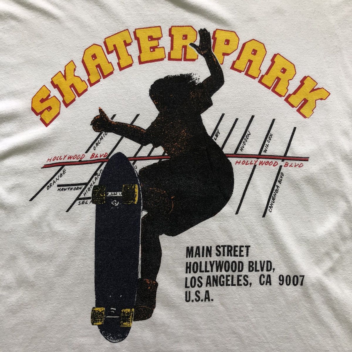 Santa Cruz Skateboards Vintage Skater Park TShirt Size US L / EU 52-54 / 3 - 3 Thumbnail