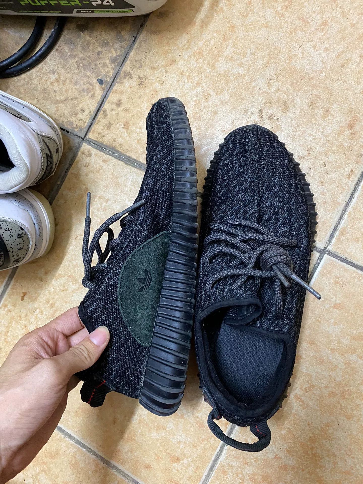 Yeezy Yeezy Black Lowtop Sneakers 41 Men Size US 8.5 / EU 41-42 - 1 Thumbnail