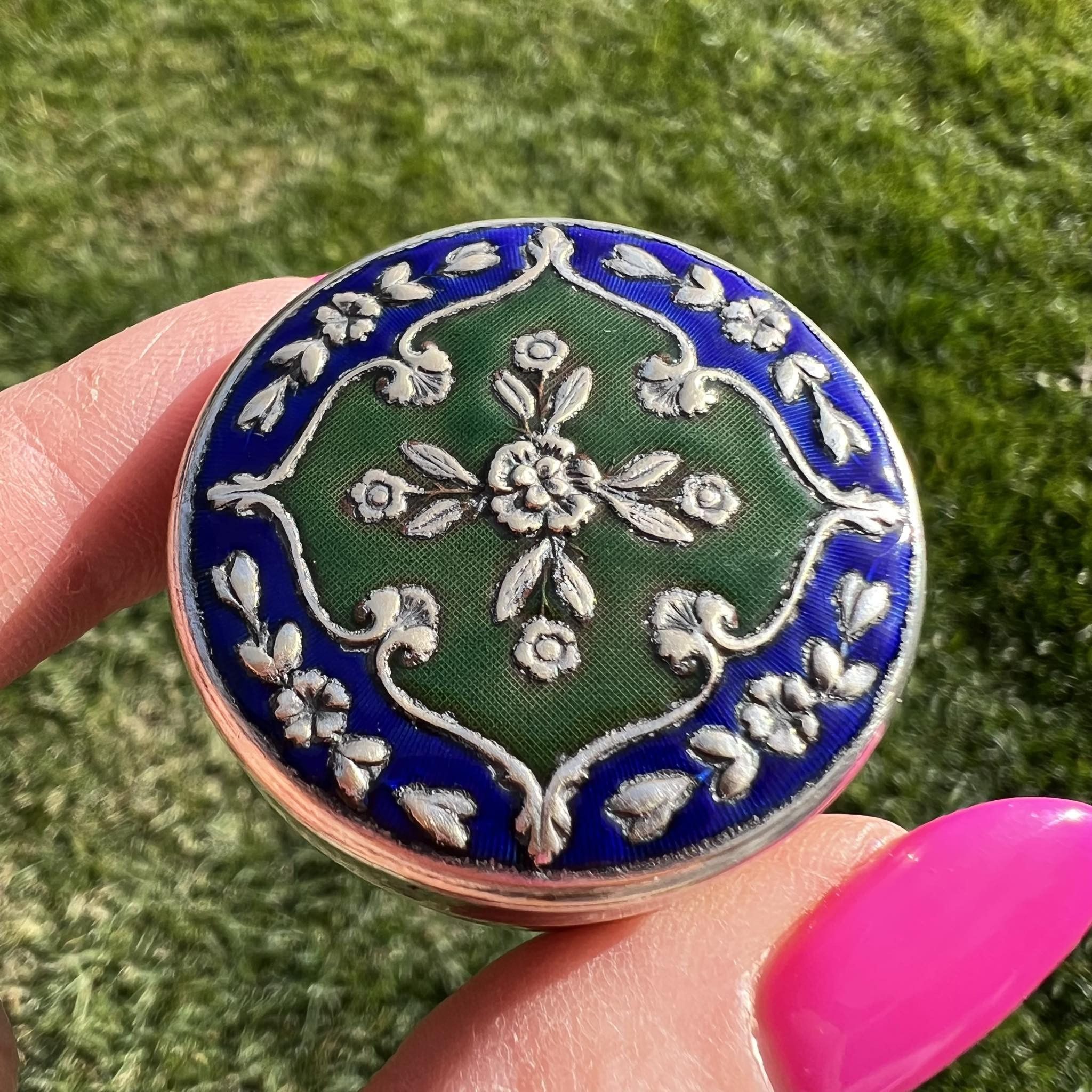 Vintage Antique Vintage Brass Hot Enamel Women's Jewelry Trinket Box Size ONE SIZE - 1 Thumbnail
