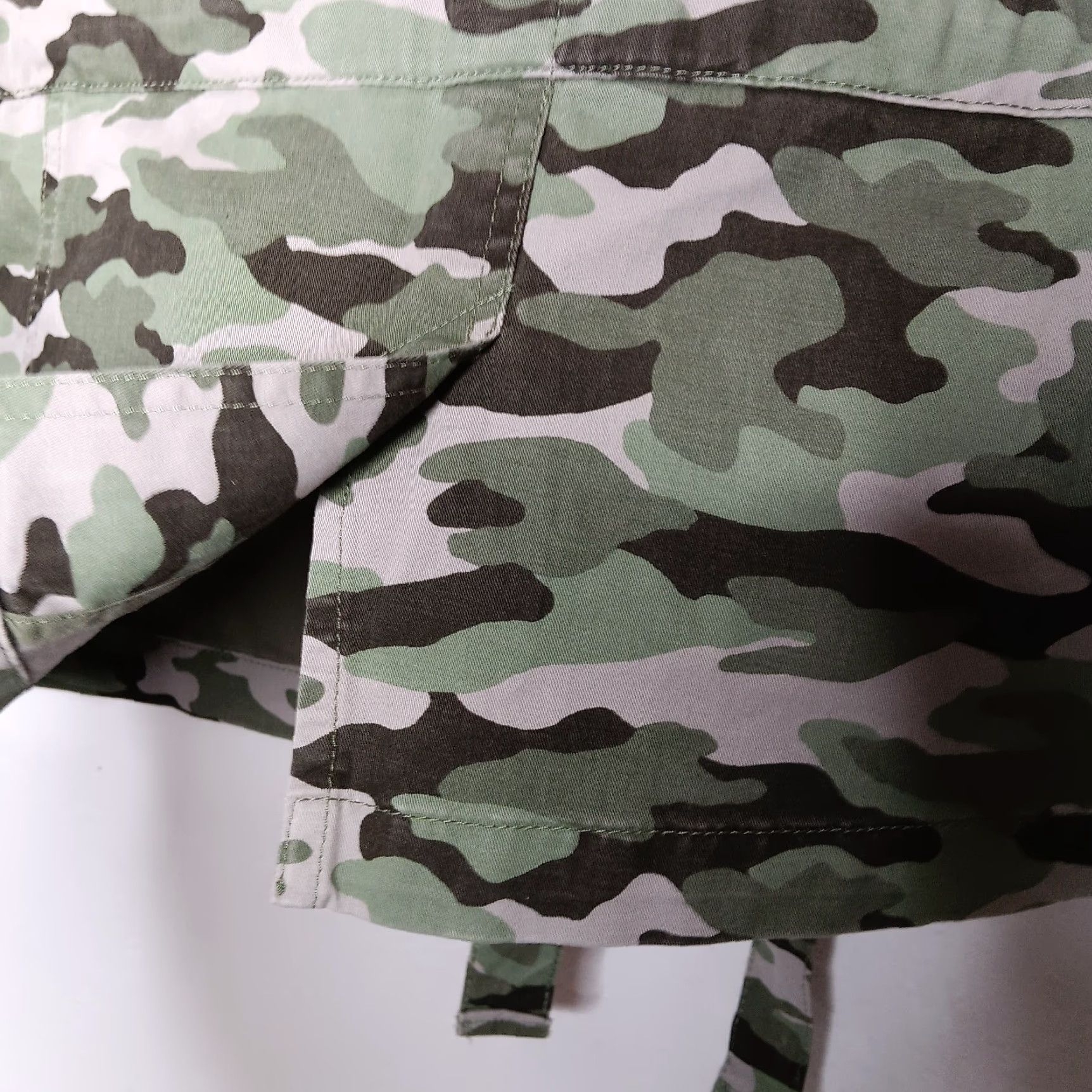 Banana Republic Banana Republic Jacket Camouflage XS Tie Waist Utility Cotton Blend Green Ladies Regular Short Sleeve Zip Snap Pockets Size XS / US 0-2 / IT 36-38 - 5 Thumbnail