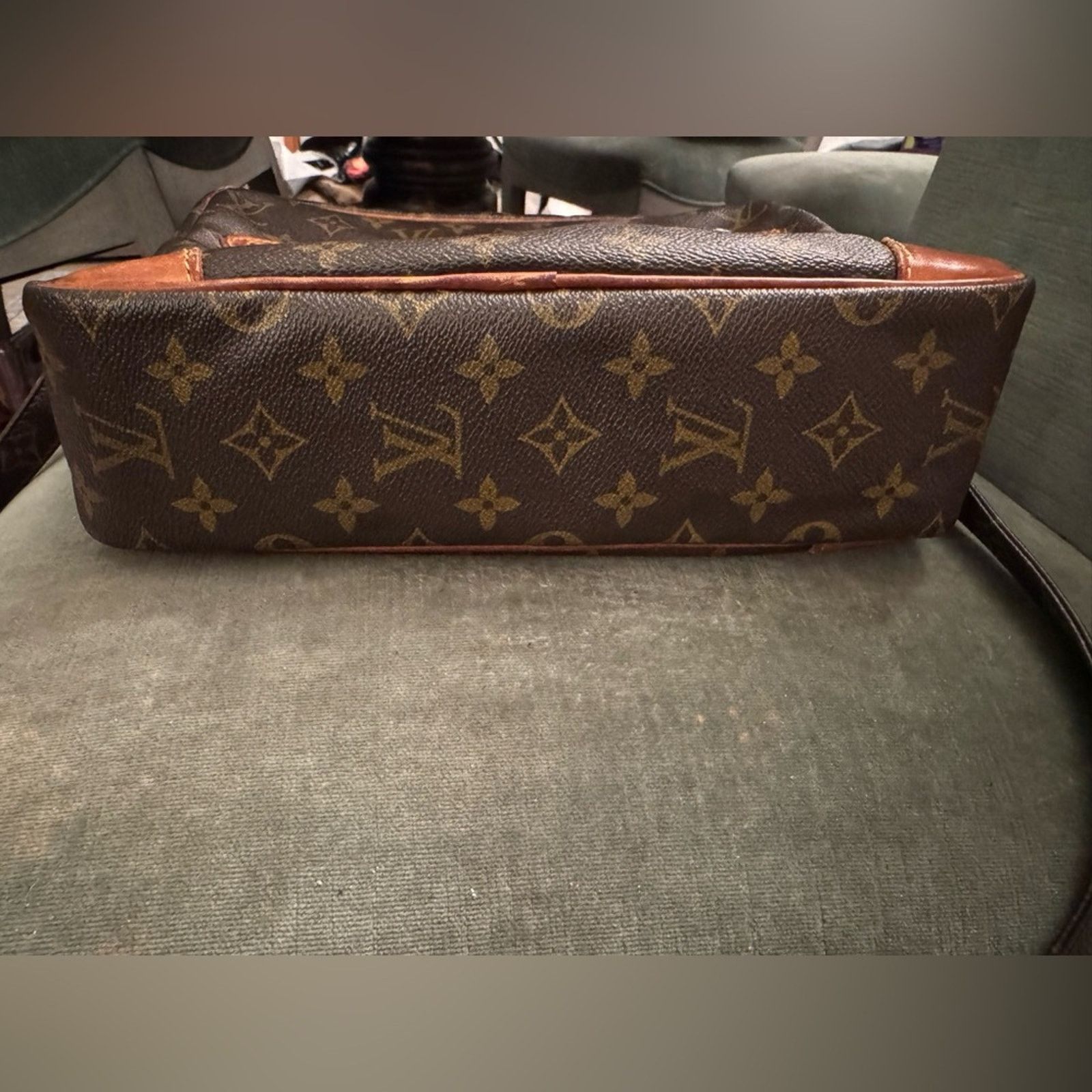 Louis Vuitton Louis Vuitton Brown Monogram Potomac top zip shoulder bag Size ONE SIZE - 4 Thumbnail