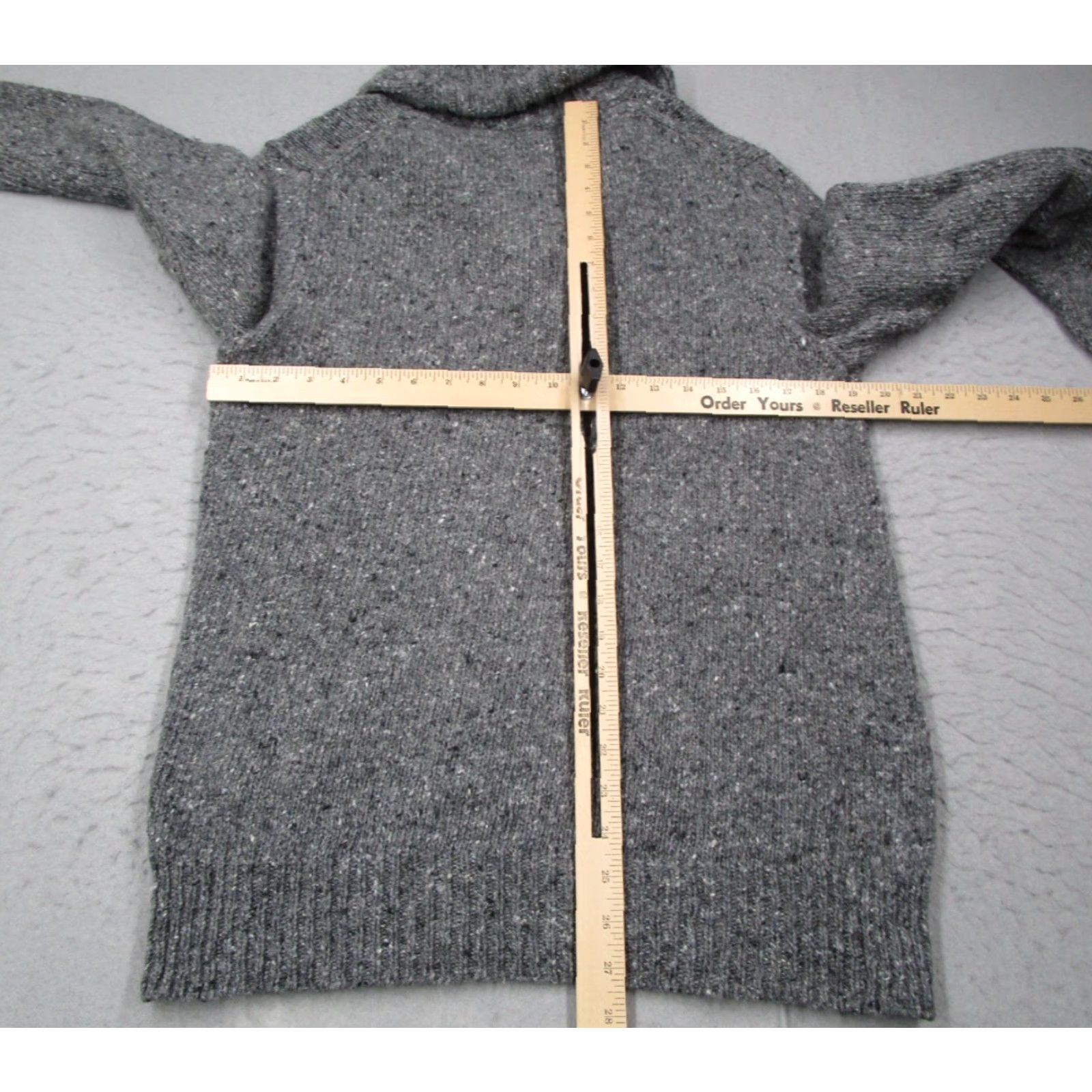 J.Crew VINTAGE J.CREW Men’s Gray Wool Blend Cable Knit Shawl Sweater Medium Adult Fall Winter Size US M / EU 48-50 / 2 - 6 Thumbnail