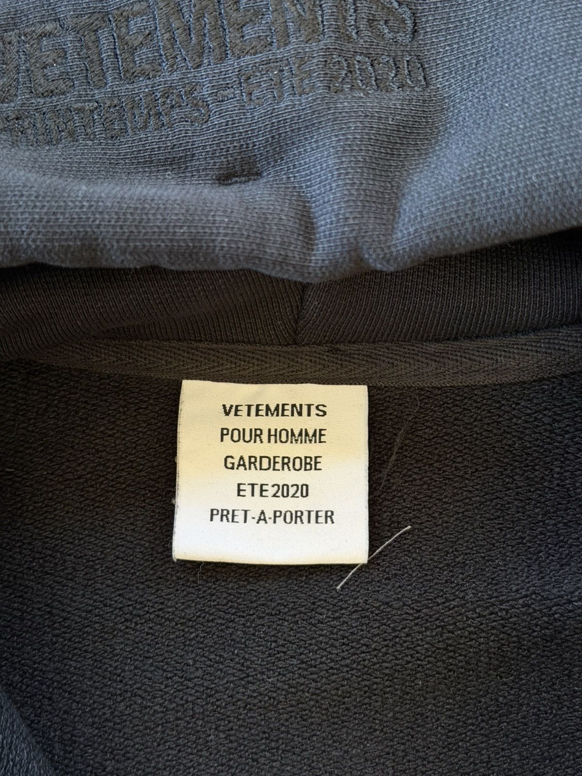 Vetements Vetements Badge Zip-up Hoodie Size US M / EU 48-50 / 2 - 8 Thumbnail
