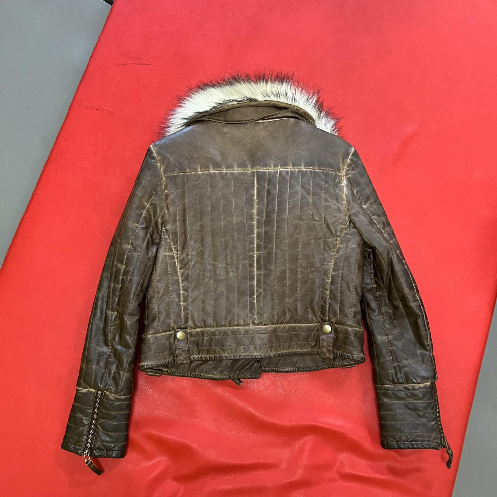 Guess Guess Faux Fur Y2K Jacket Womens Sz M Size M / US 6-8 / IT 42-44 - 2 Thumbnail