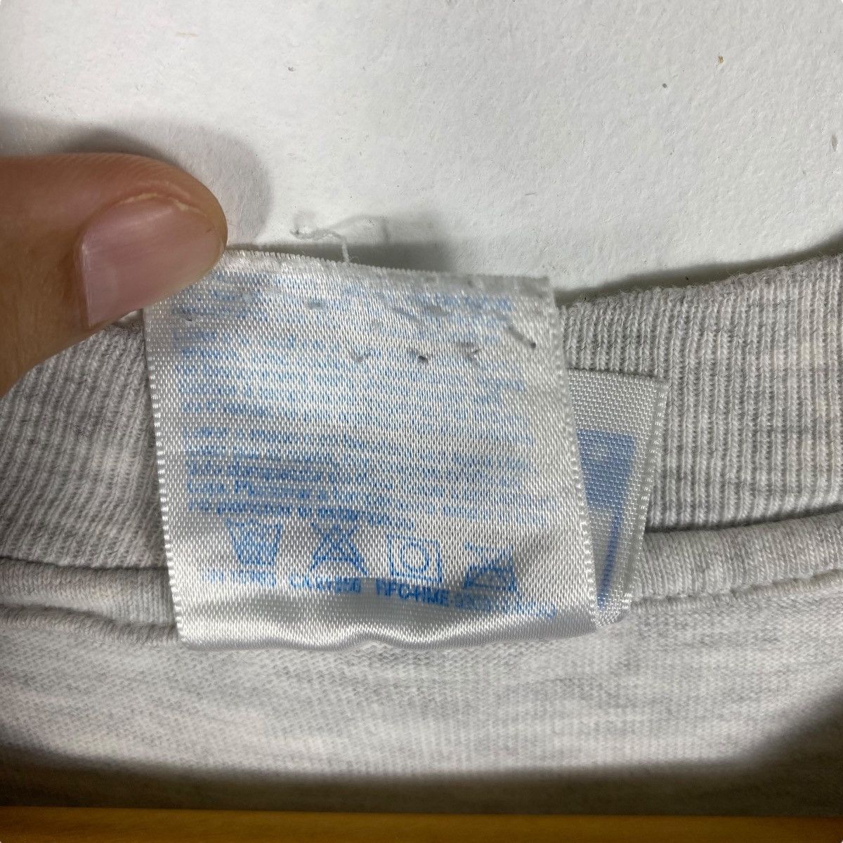 Distressed Vintage 90's Angler's Marina Fish Graphic Tee