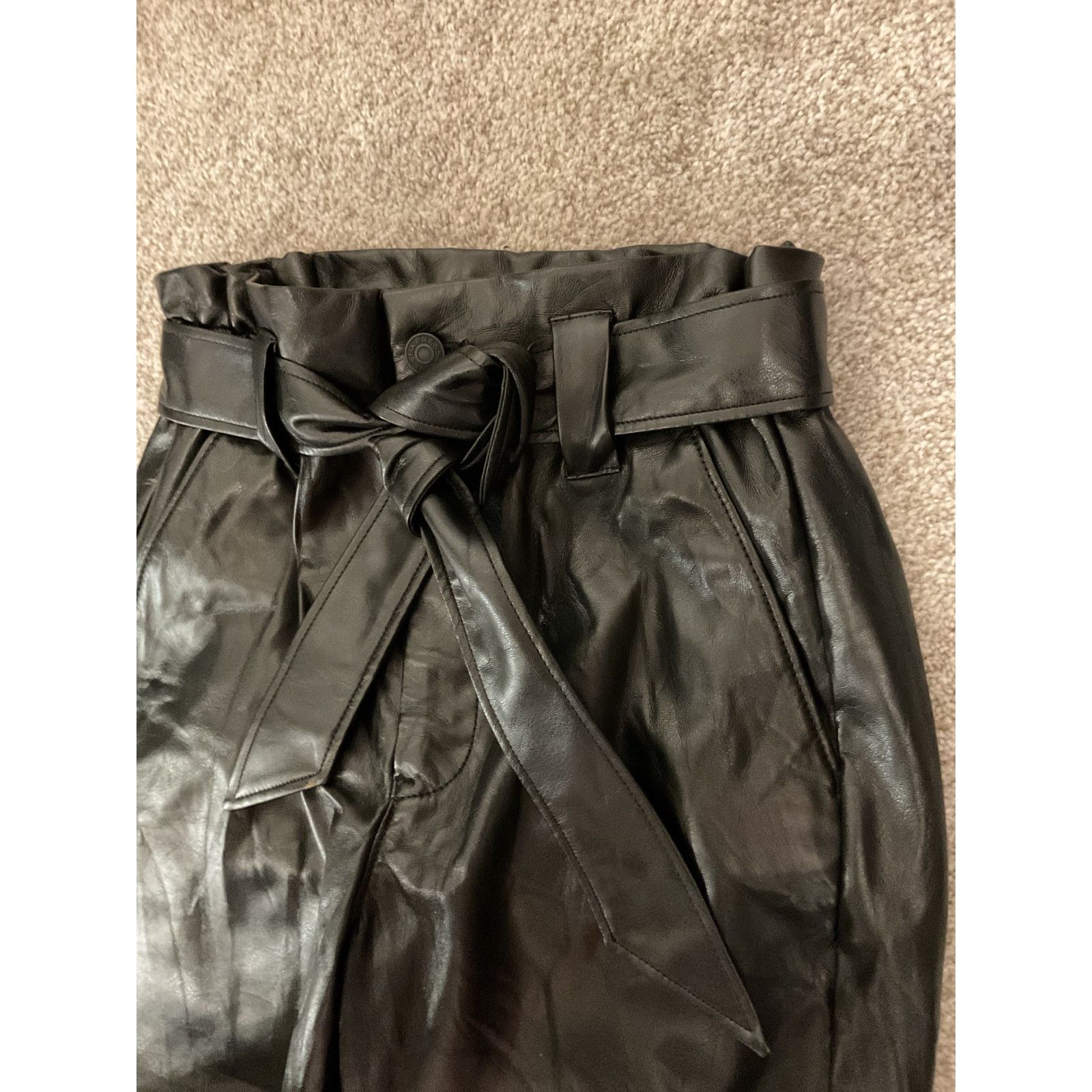 Express Express Black Faux Leather Ankle High Rise Paperbag Pants,4R Size 27" / US 4 / IT 40 - 8 Thumbnail