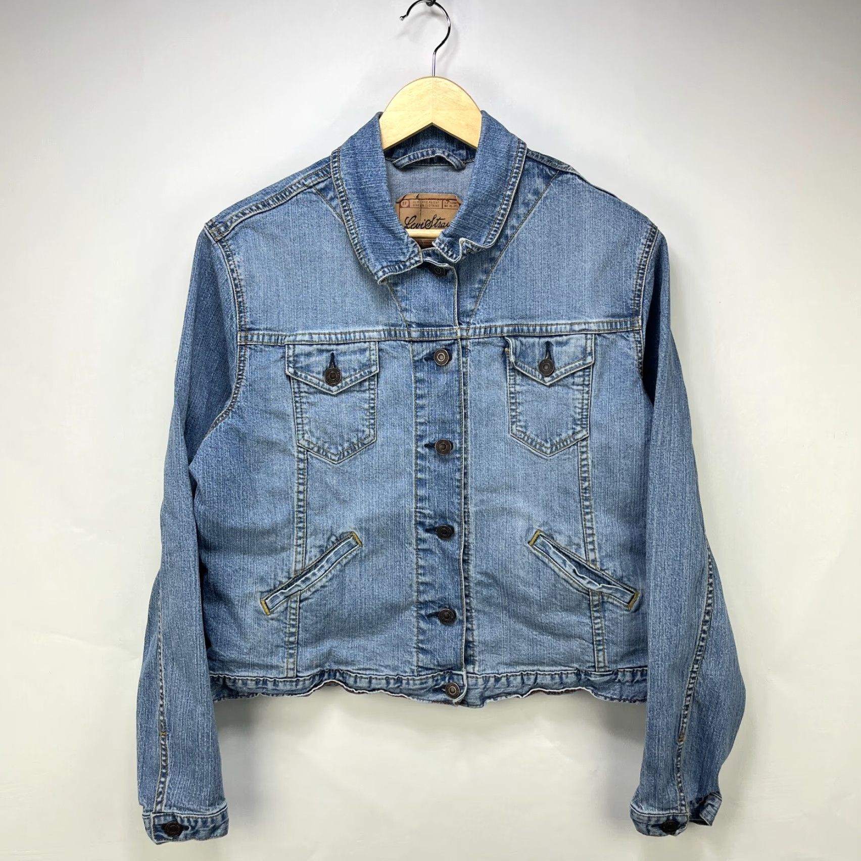 Levi's VINTAGE Levi's Denim Jacket Womens L Blue Denim Jacket Womens L Jeans Jacket Size L / US 10 / IT 46 - 2 Thumbnail