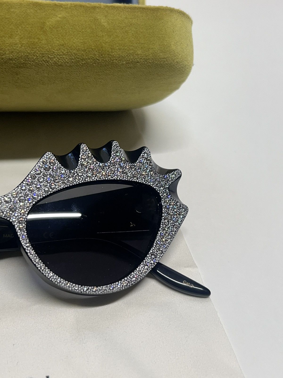 Designer × Gucci × Swarovski Gucci Cat Eye Swarovski Diamond Studded Designer Sunglasses Size ONE SIZE - 7 Thumbnail