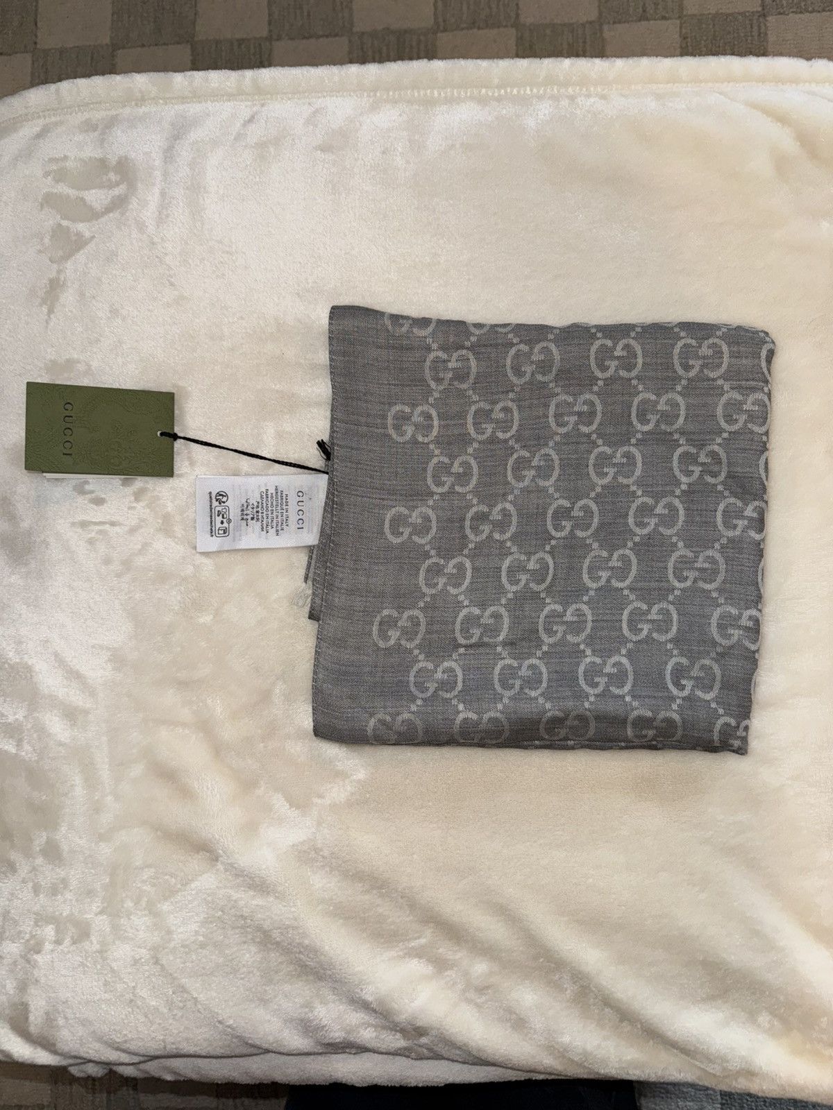 Gucci Gucci Two-Tone Gray Silk Scarf Size ONE SIZE - 2 Thumbnail
