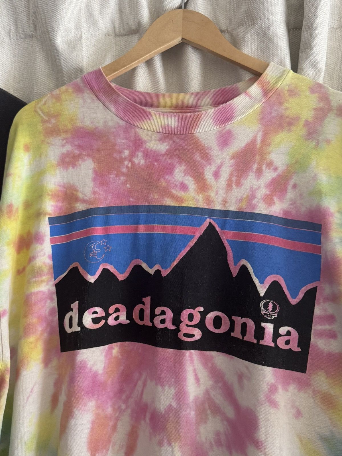 Vintage 1992 Single Stitch Grateful Dead Deadagonia Rare Vintage Tee Size US XL / EU 56 / 4 - 2 Thumbnail