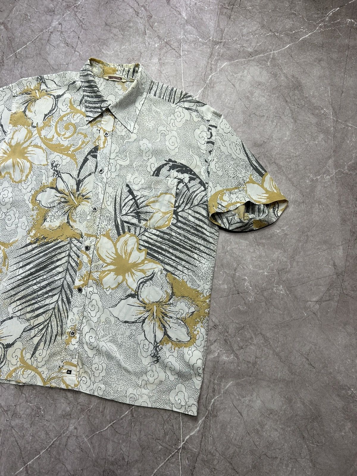 Quiksilver × Vintage Quiksilver vintage monogram t-shirt surf Size US L / EU 52-54 / 3 - 3 Thumbnail