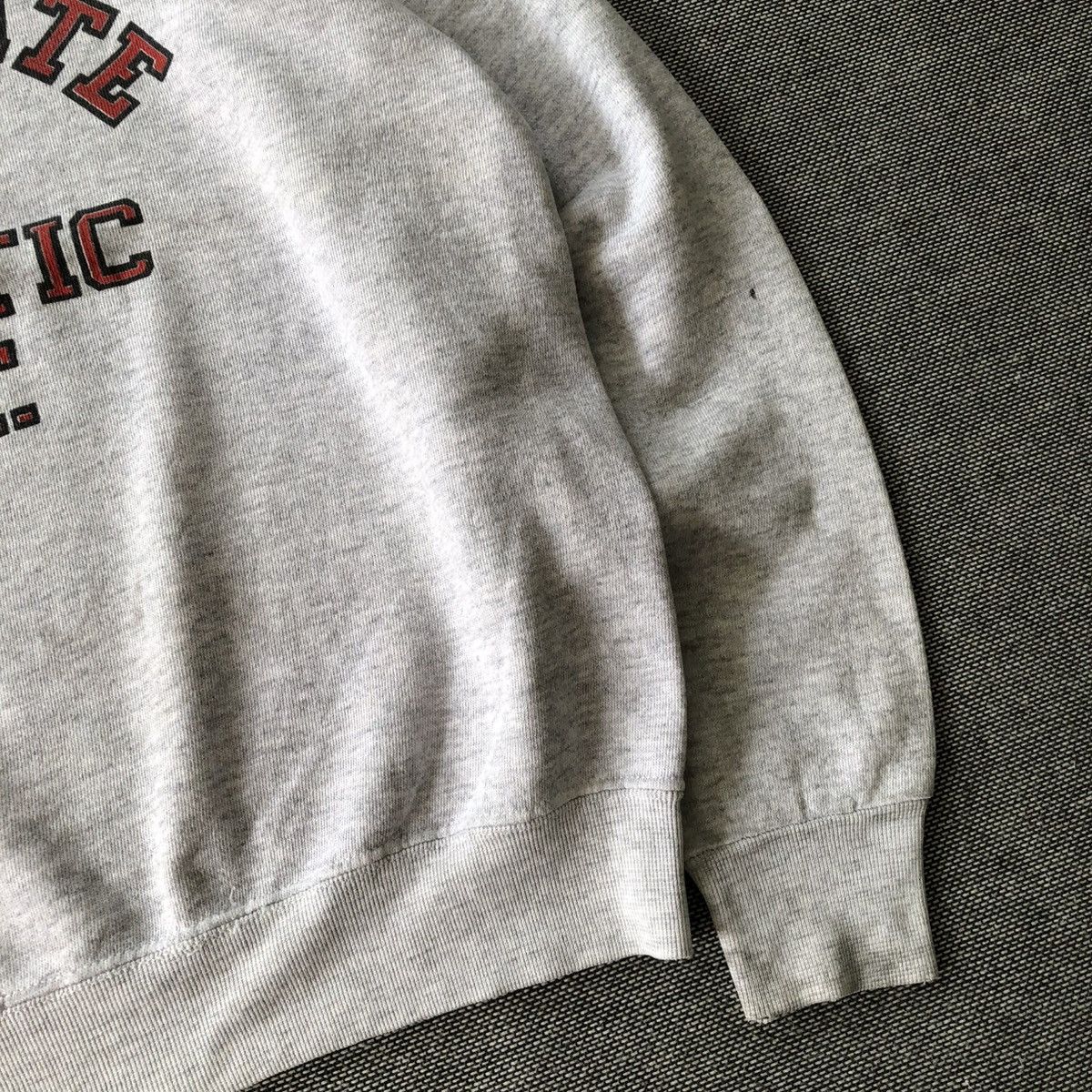 Vintage 1990s OHIO STATE University Collegiate Crewneck Sweatshirt Size US S / EU 44-46 / 1 - 7 Thumbnail