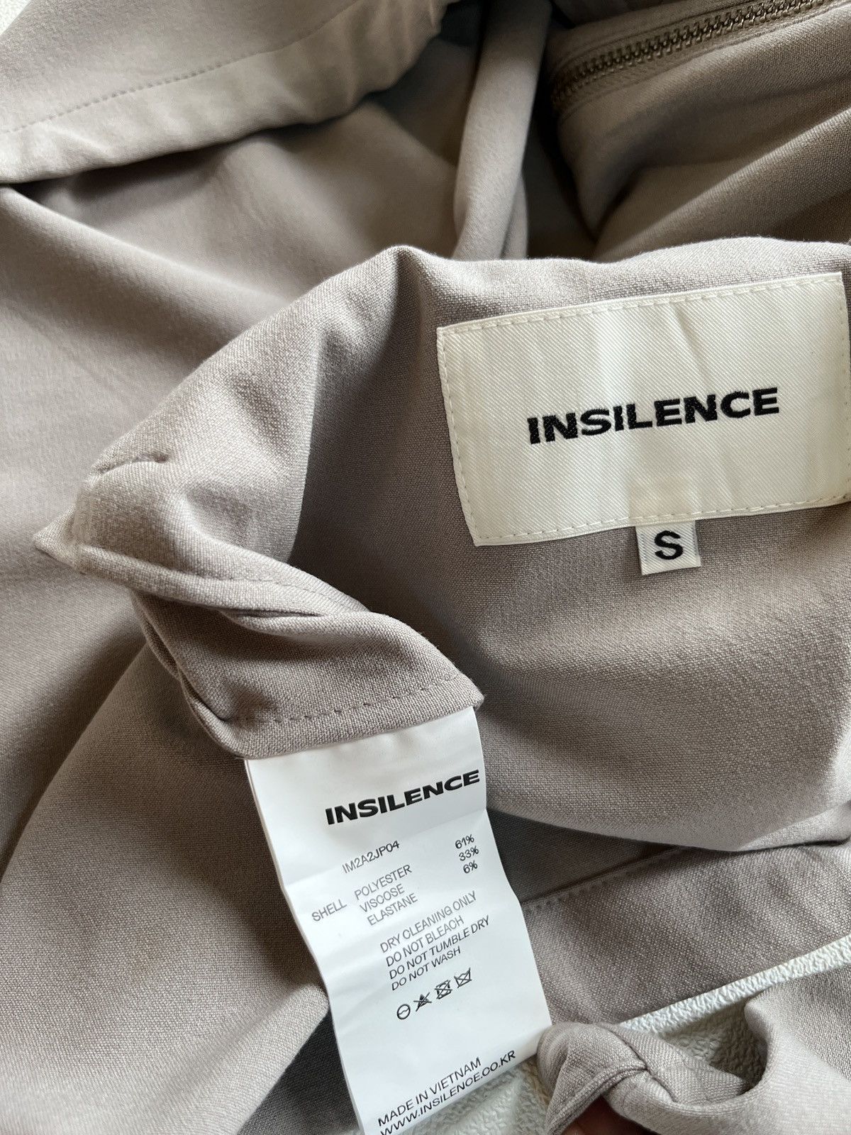 MUSINSA Insilence Boxy Fit Blouson Jacket Beige Size US S / EU 44-46 / 1 - 6 Thumbnail