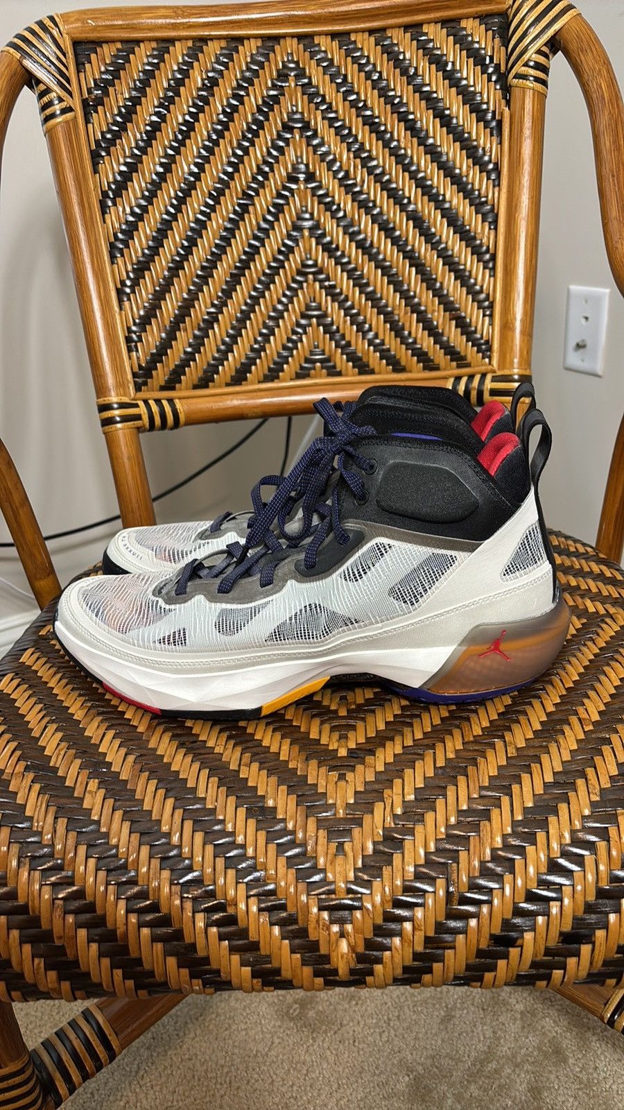 Jordan Brand × Nike Jordan 37 Light Bone Dark Concord DD6958-060 Size US 13 / EU 46 - 3 Thumbnail