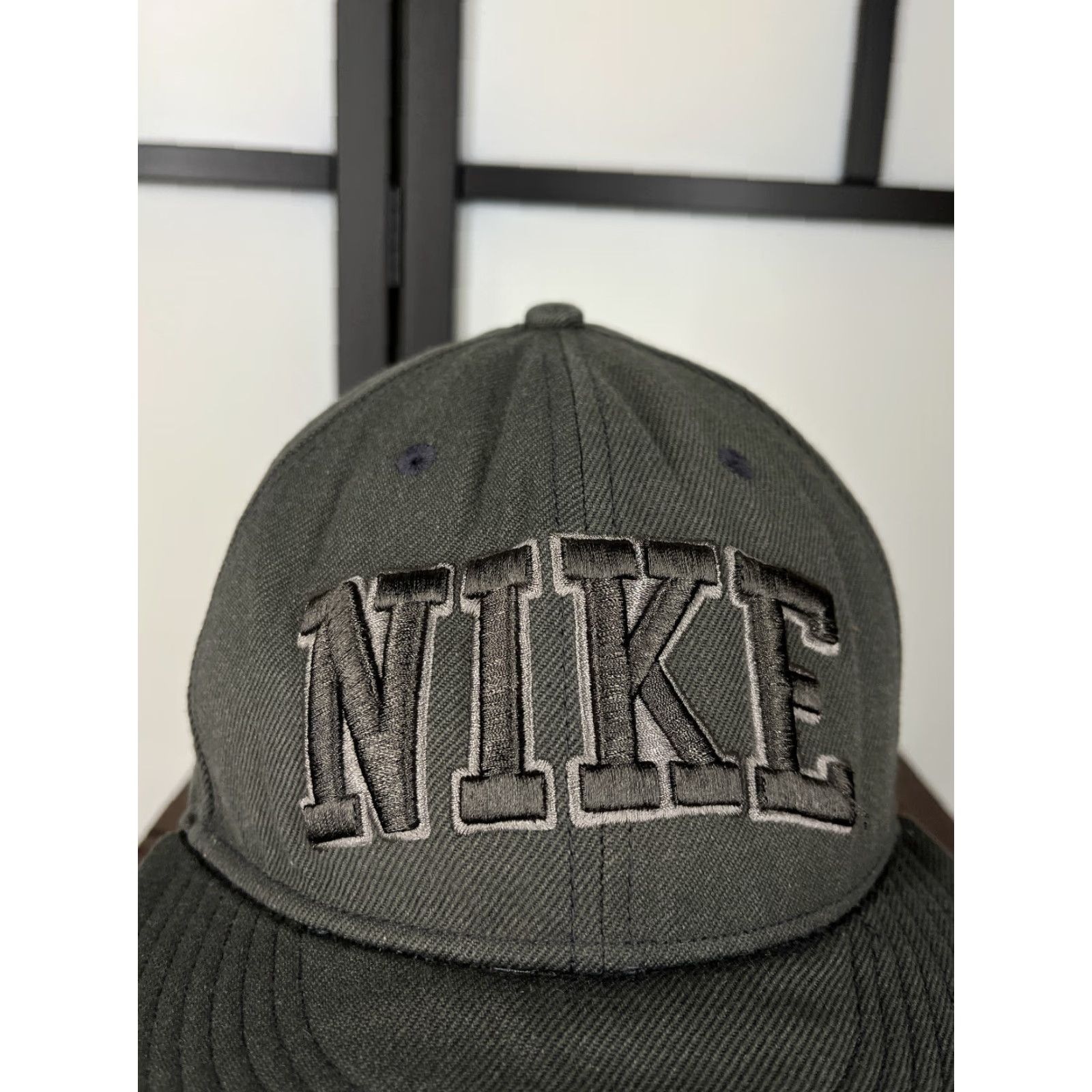 Nike Nike Hat Snap Back One Size Gray Embroidered Acrylic Wool Blend Adjustable Beach Mens Size ONE SIZE - 2 Thumbnail