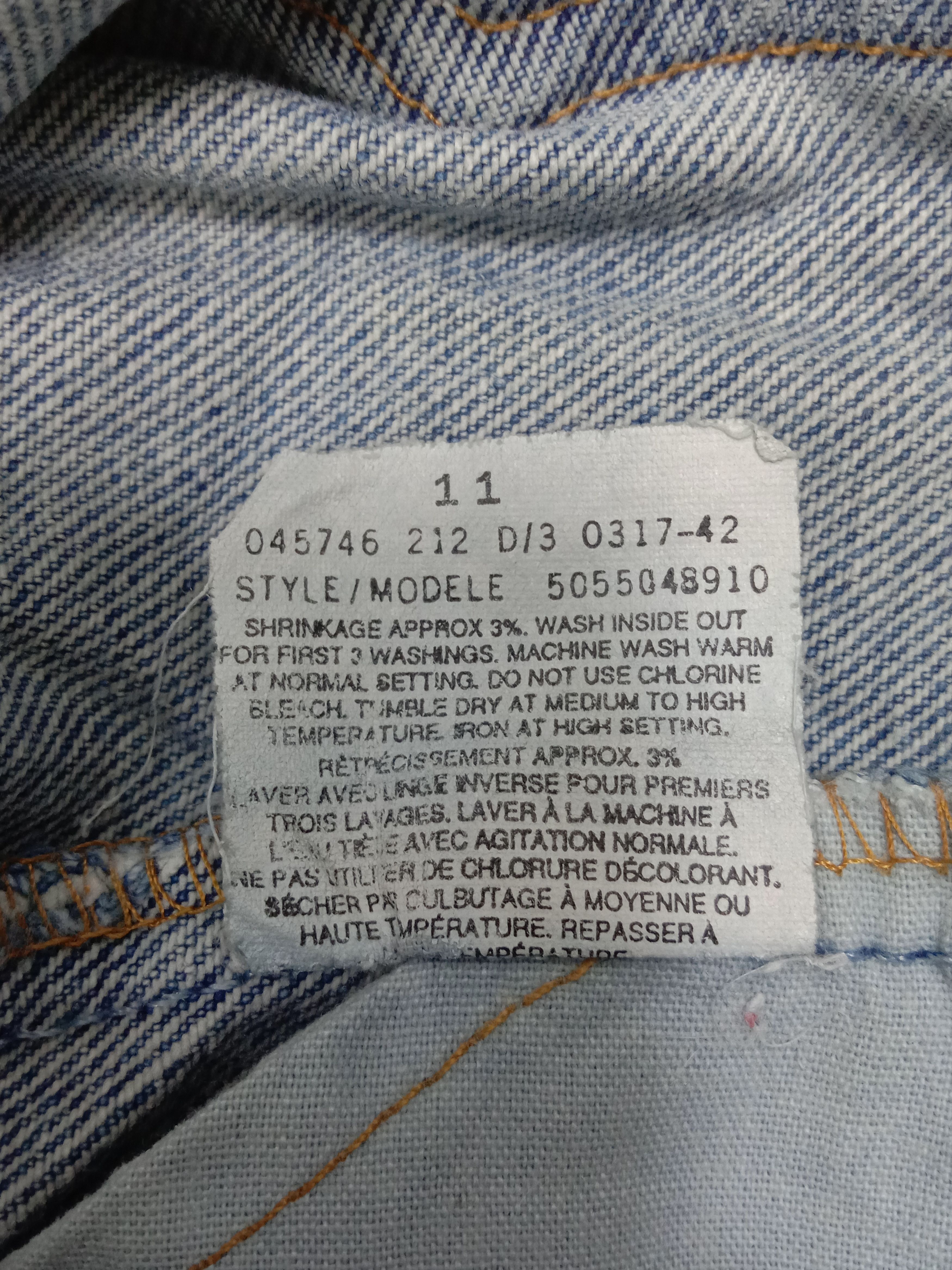 Levi's Vintage Levi's 550 Jeans Relaxed Fit Tapered Leg Denim Size US 33 - 12 Thumbnail