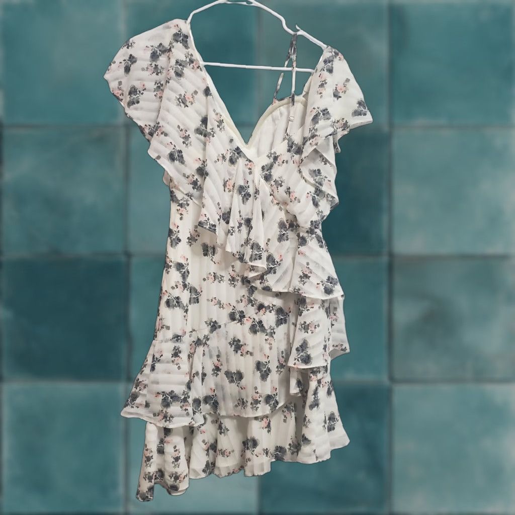 ELLIATT VINTAGE Elliatt Dress Women XS Ivory Bloom Floral Print Asymmetrical Layered Ruffle Mini Size XS / US 0-2 / IT 36-38 - 1 Thumbnail