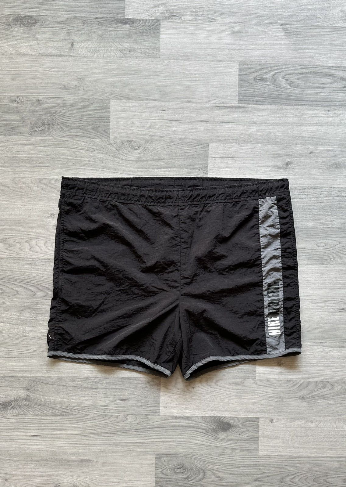 Nike × Nike ACG × Vintage Vintage nylon shorts Nike athletic 90s swoosh (size XL) Size US 42 / EU 58 - 1 Thumbnail