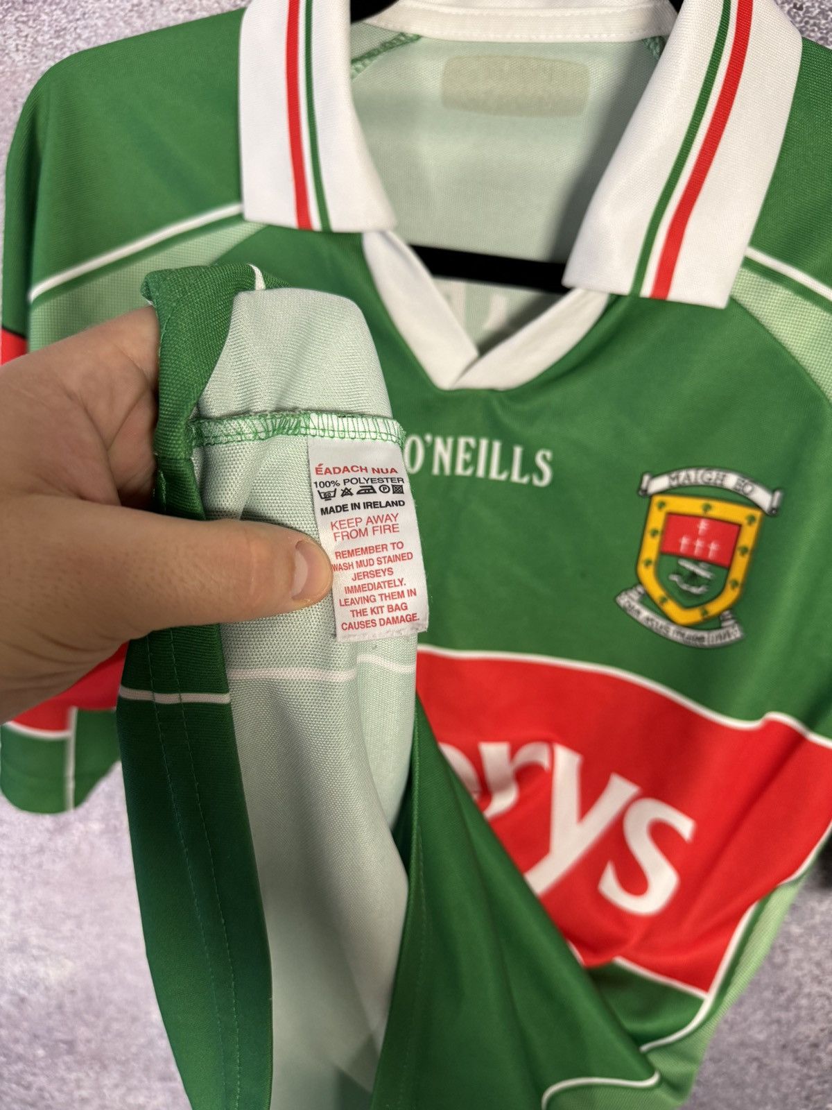 O'Neills × Vintage O’neills Maigh Eo Mayo GAA 2004 Home Top Jersey men’s Size US S / EU 44-46 / 1 - 12 Thumbnail